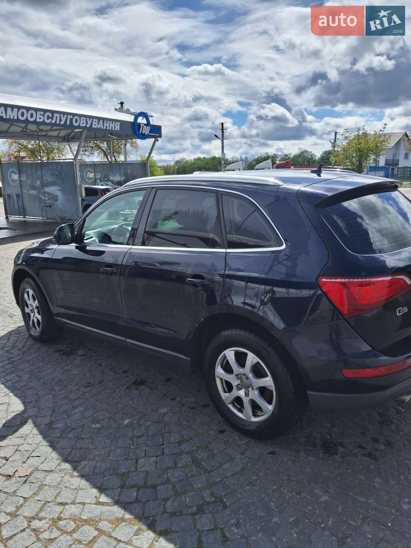 Audi Q5 2010 VIN WAUZZZ8R8BA016316 фото оголошення 2 з 15