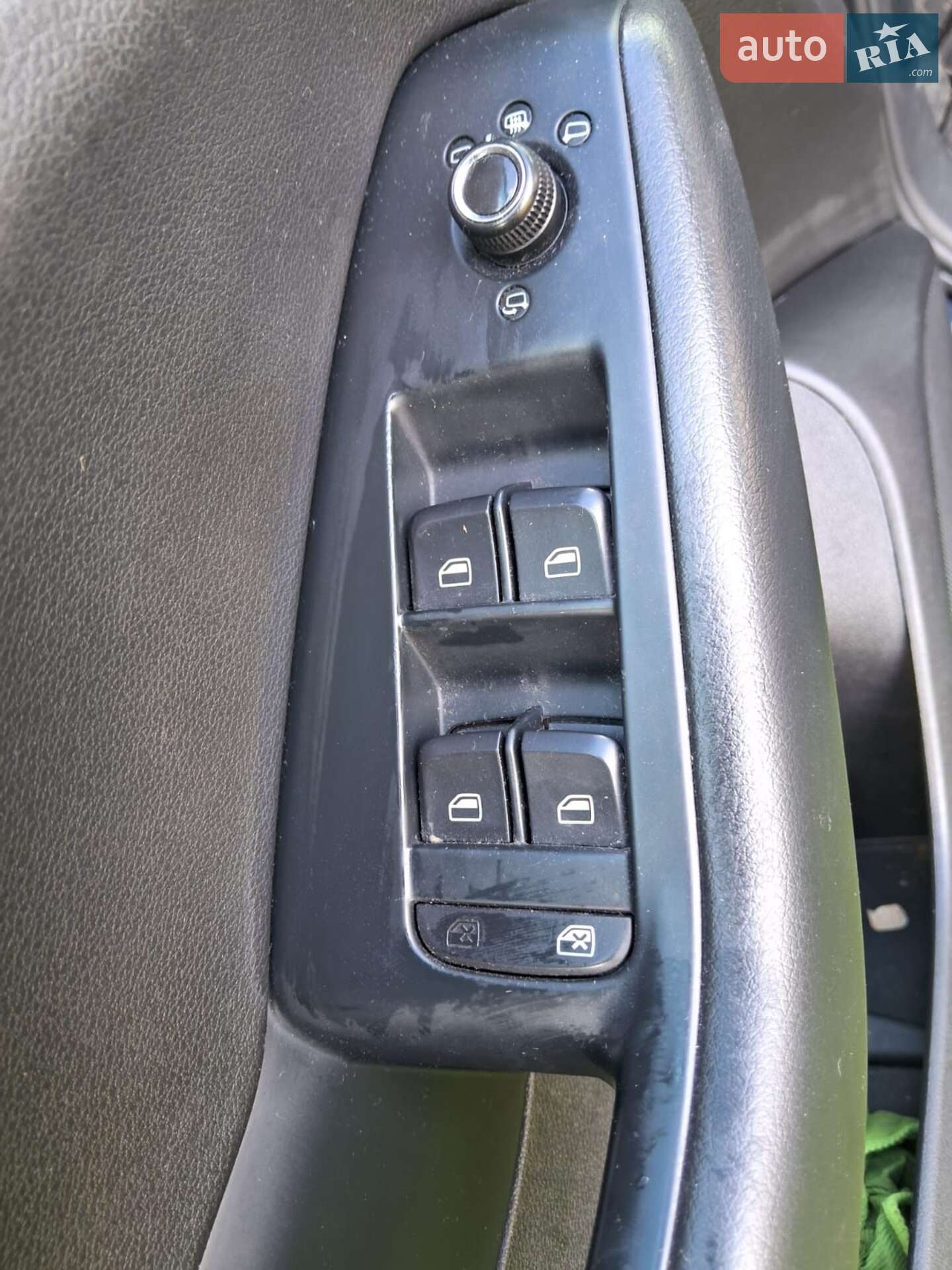 Audi Q5 2010 VIN WAUZZZ8R8BA016316 фото оголошення 11 з 15