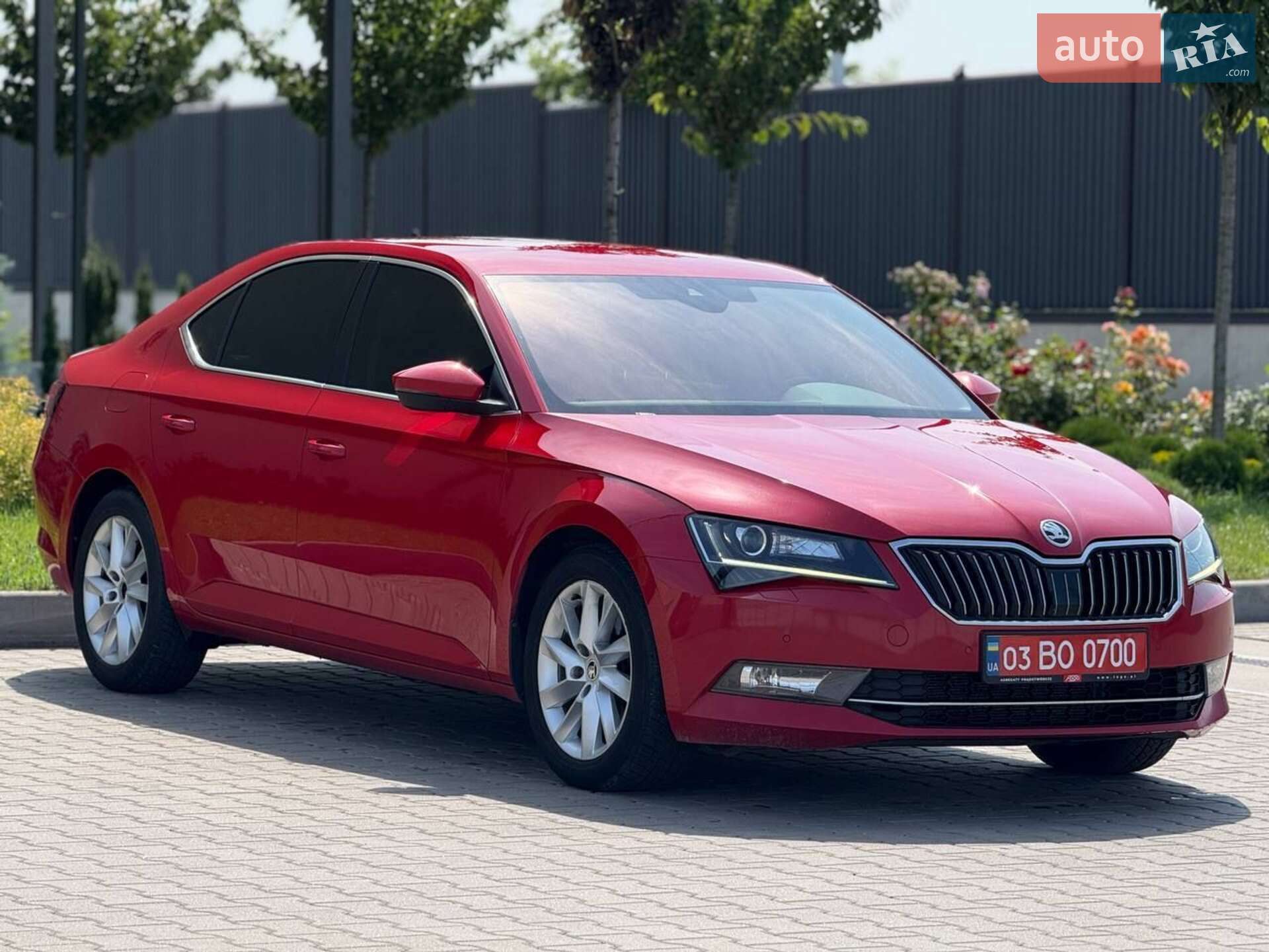 SKODA SUPERB 2018 VIN TMBCJ7NP8J7566019 фото оголошення 4 з 60