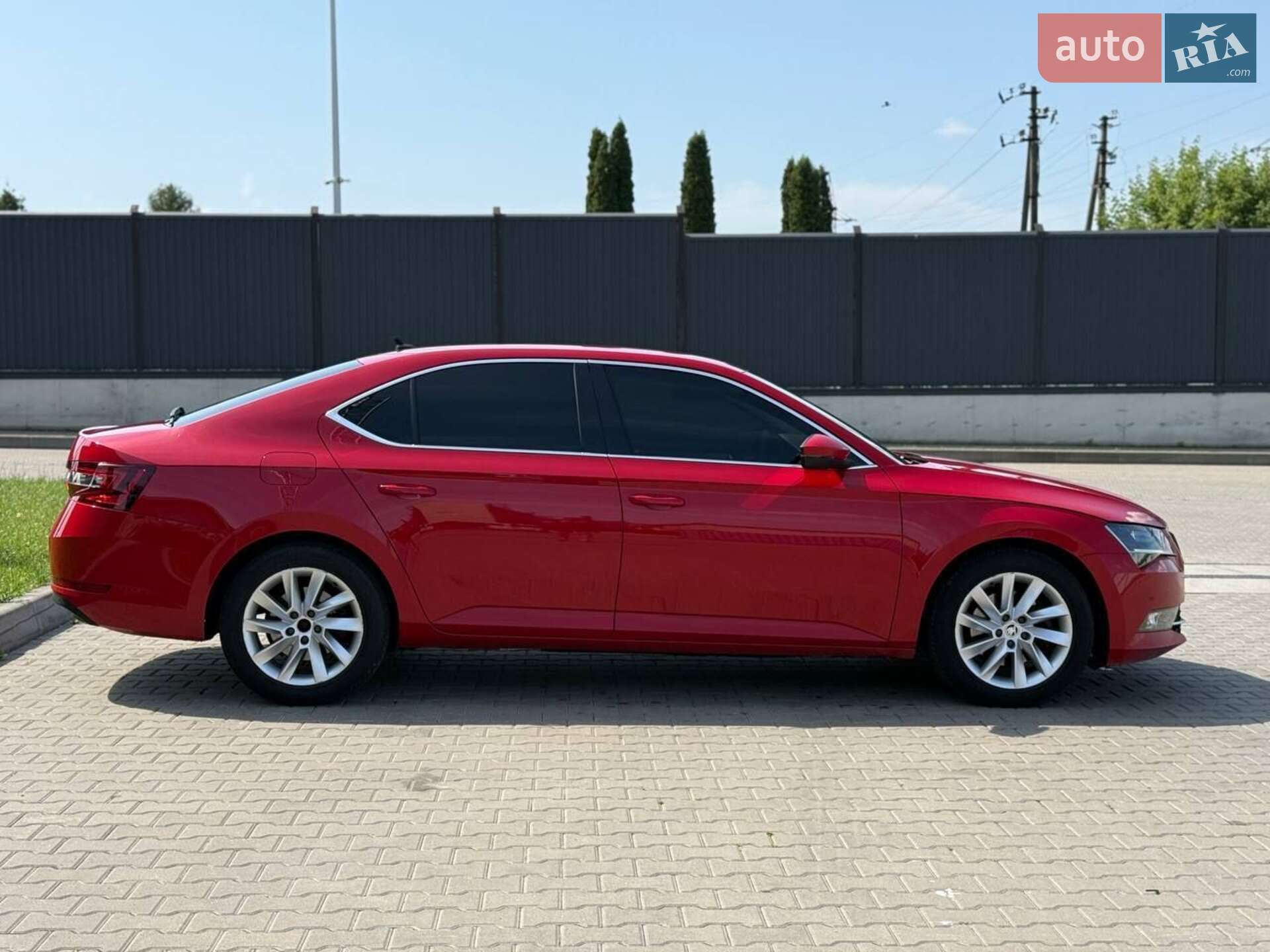 SKODA SUPERB 2018 VIN TMBCJ7NP8J7566019 фото оголошення 8 з 60