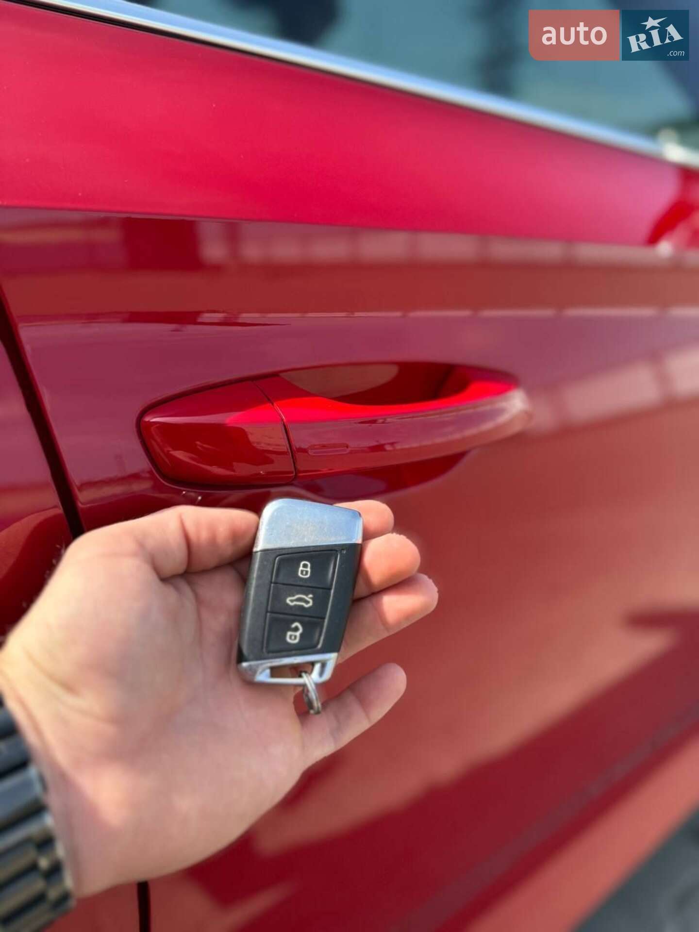 SKODA SUPERB 2018 VIN TMBCJ7NP8J7566019 фото оголошення 15 з 60