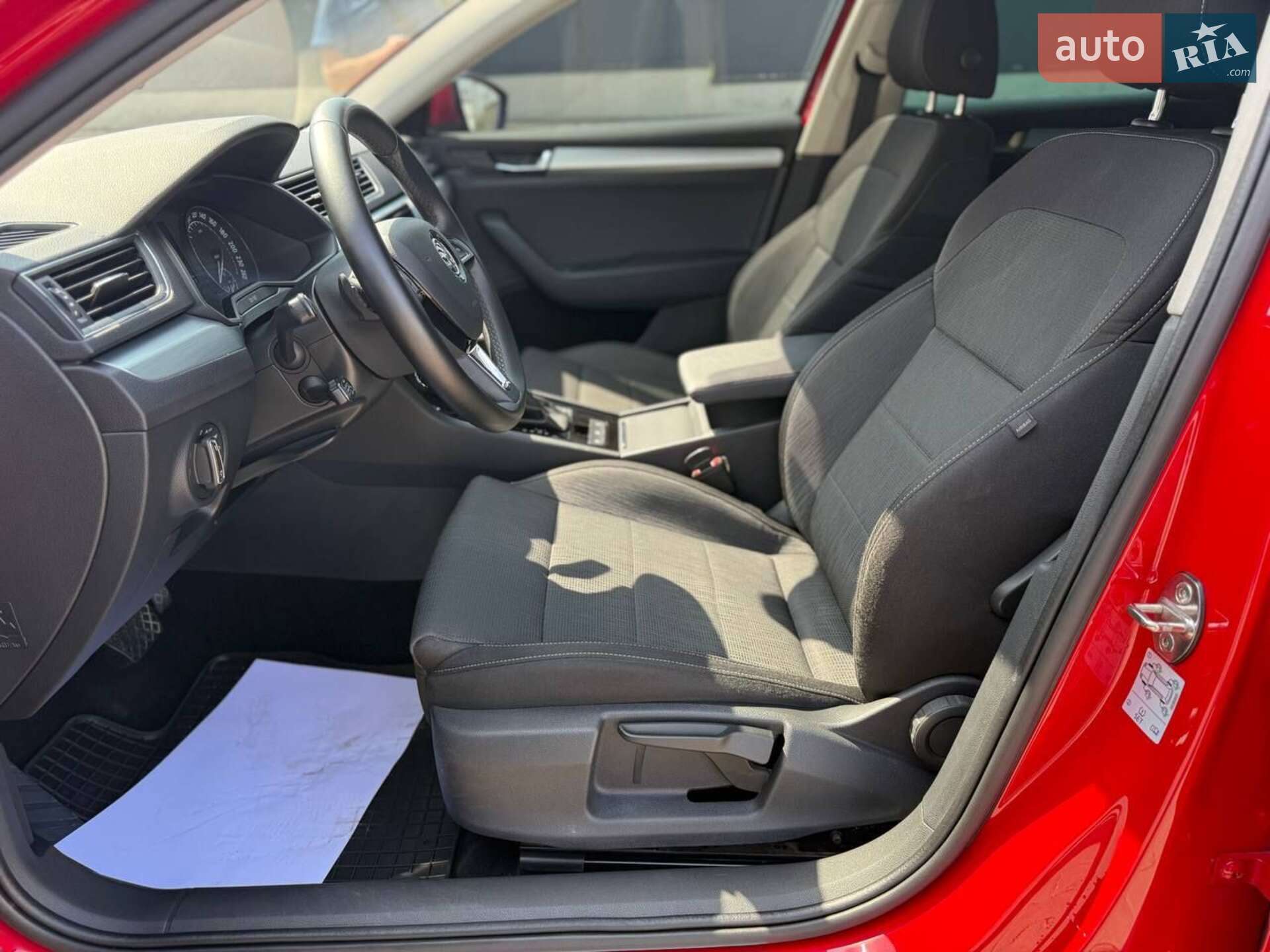 SKODA SUPERB 2018 VIN TMBCJ7NP8J7566019 фото оголошення 34 з 60