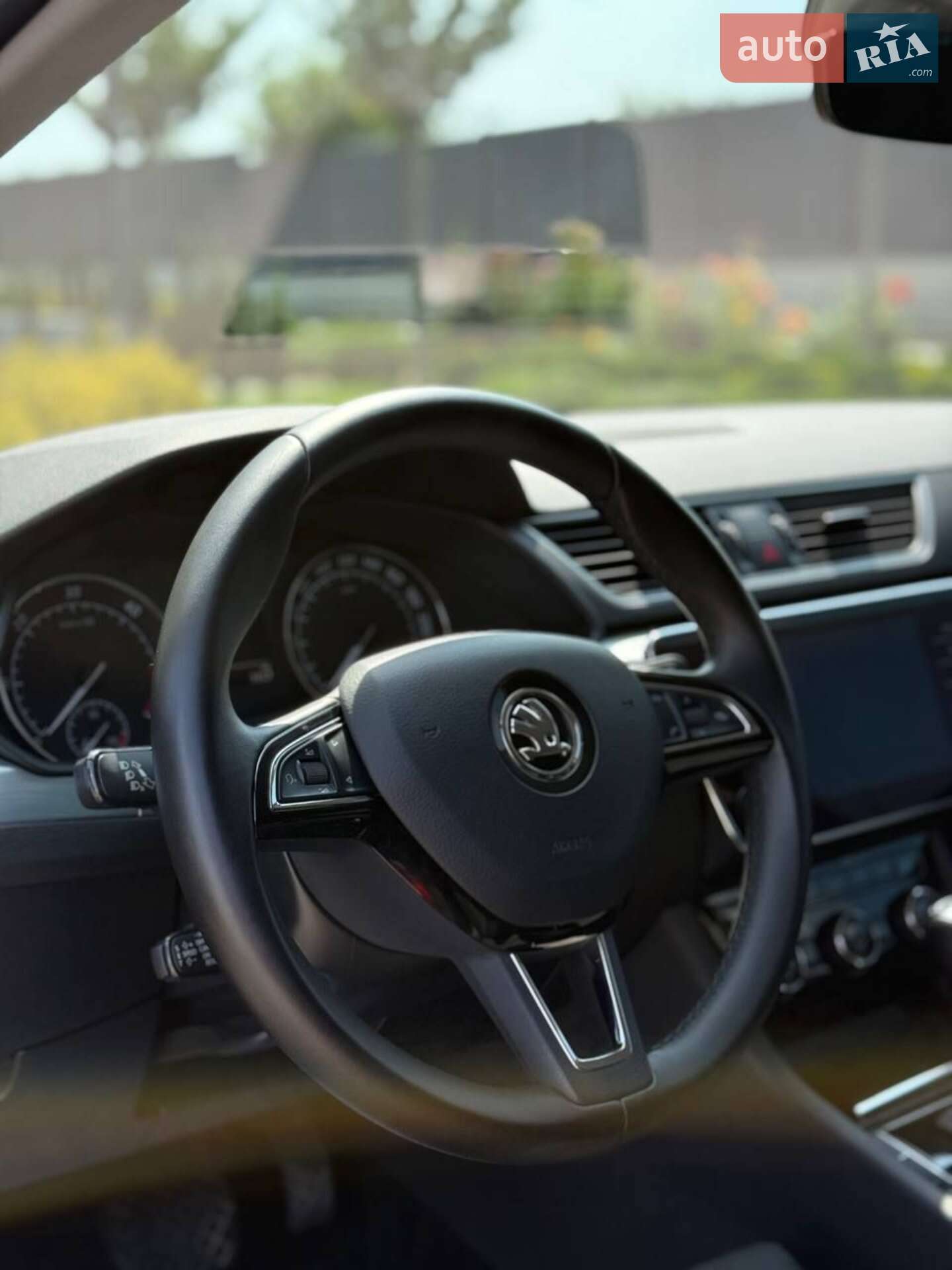 SKODA SUPERB 2018 VIN TMBCJ7NP8J7566019 фото оголошення 35 з 60