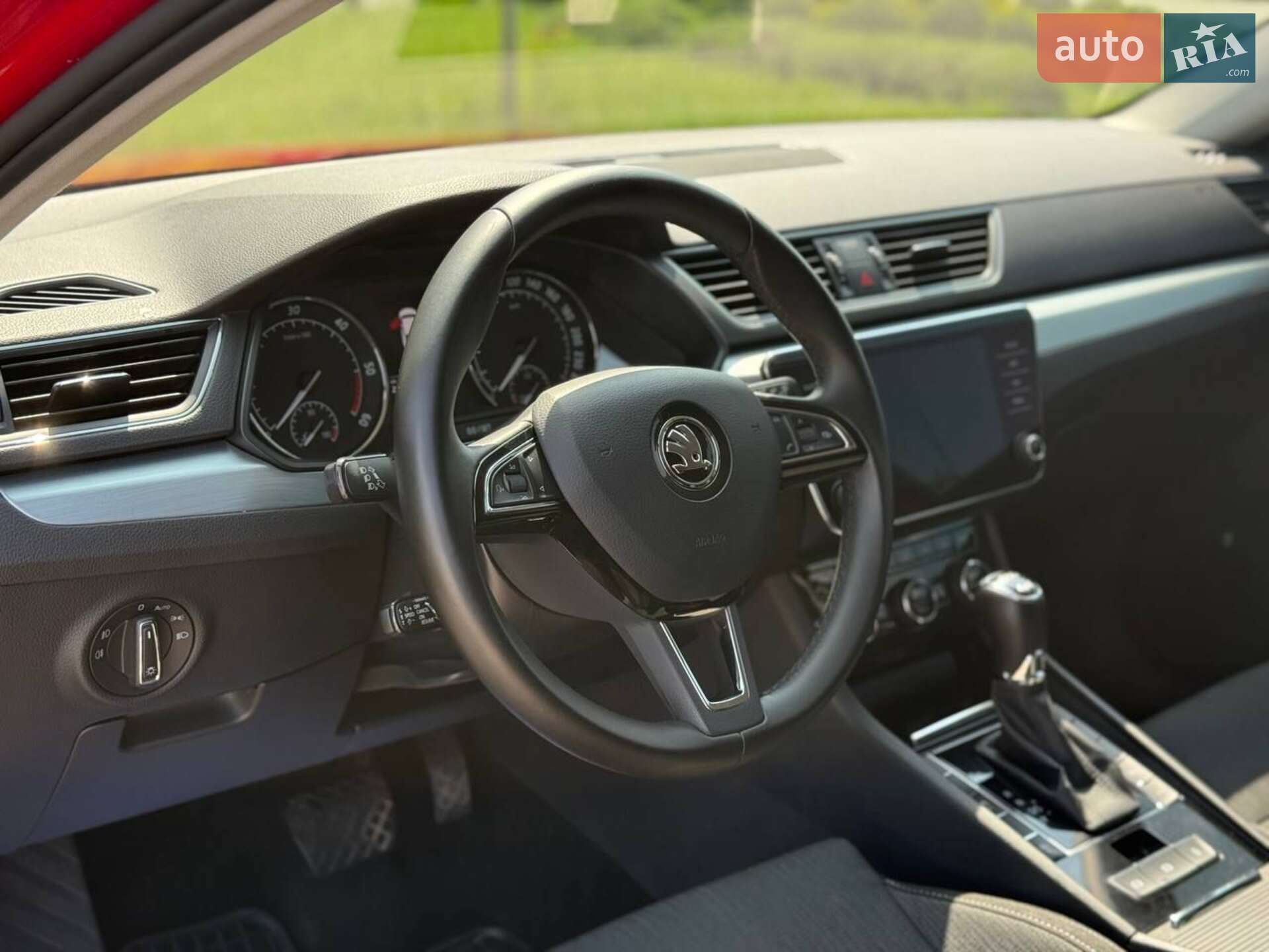 SKODA SUPERB 2018 VIN TMBCJ7NP8J7566019 фото оголошення 37 з 60
