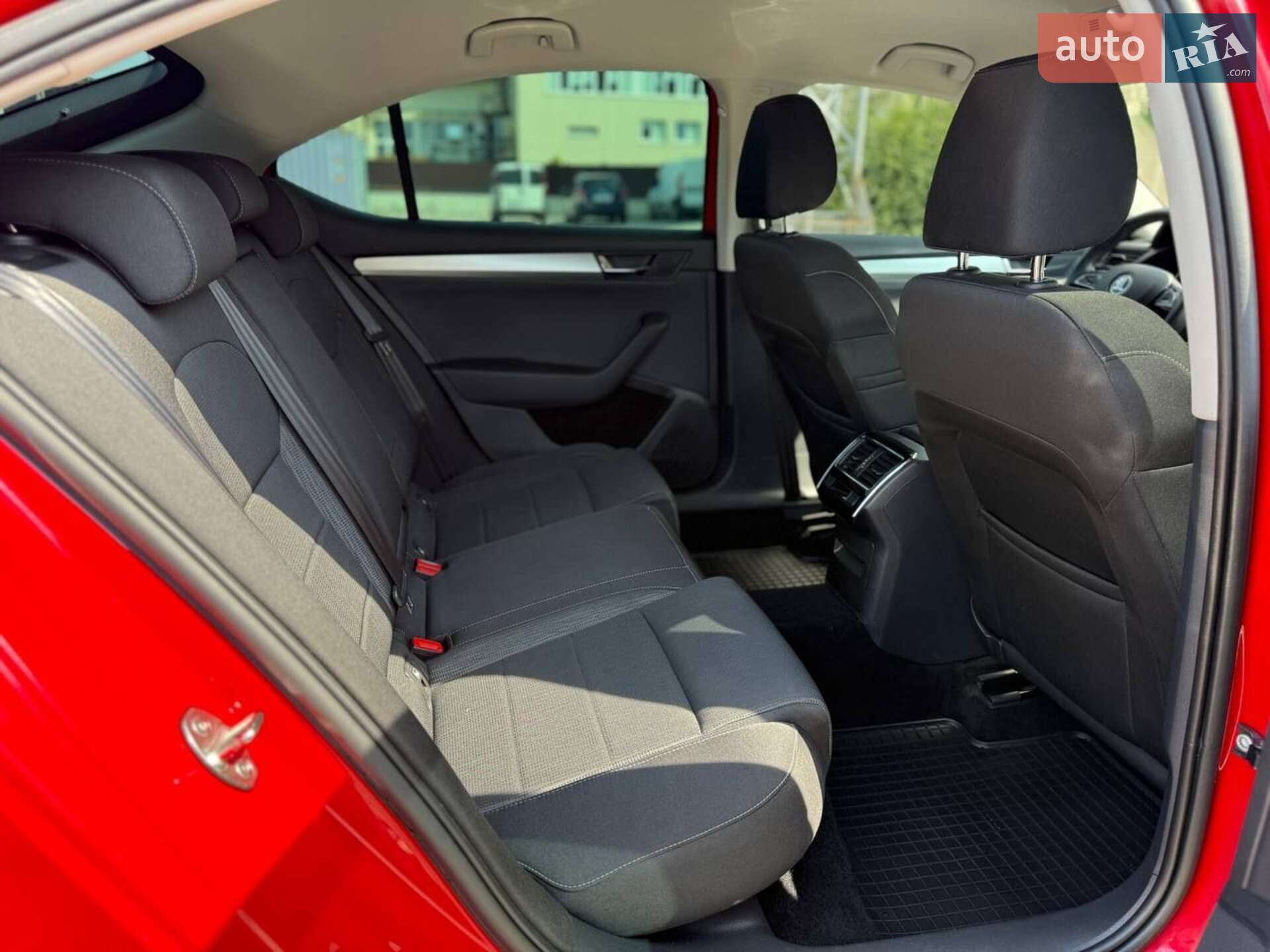 SKODA SUPERB 2018 VIN TMBCJ7NP8J7566019 фото оголошення 49 з 60