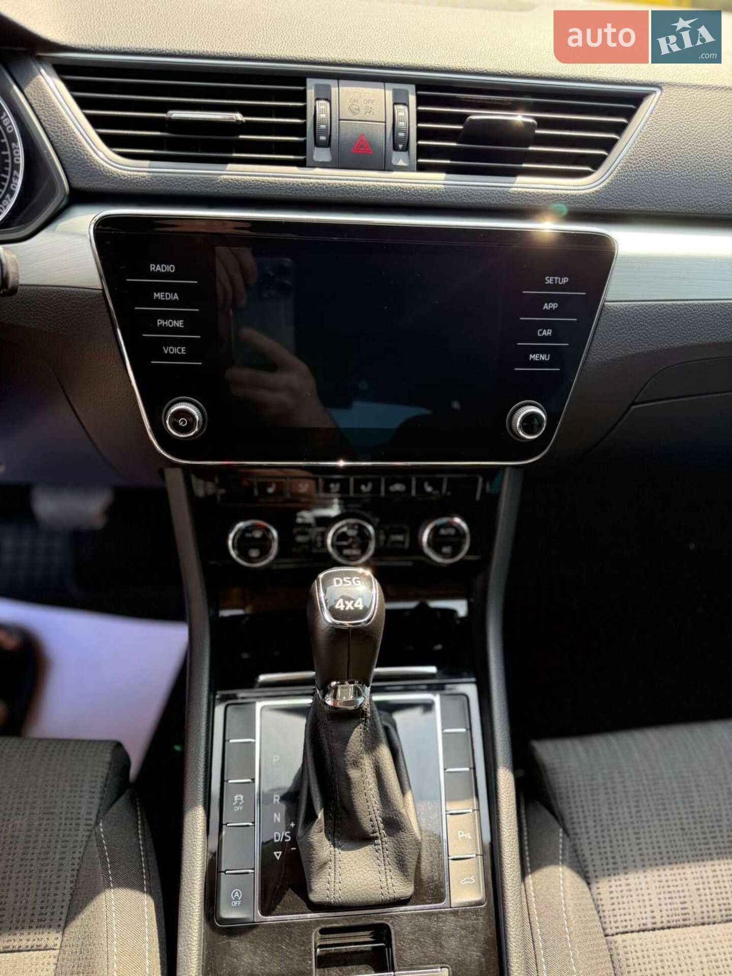 SKODA SUPERB 2018 VIN TMBCJ7NP8J7566019 фото оголошення 53 з 60