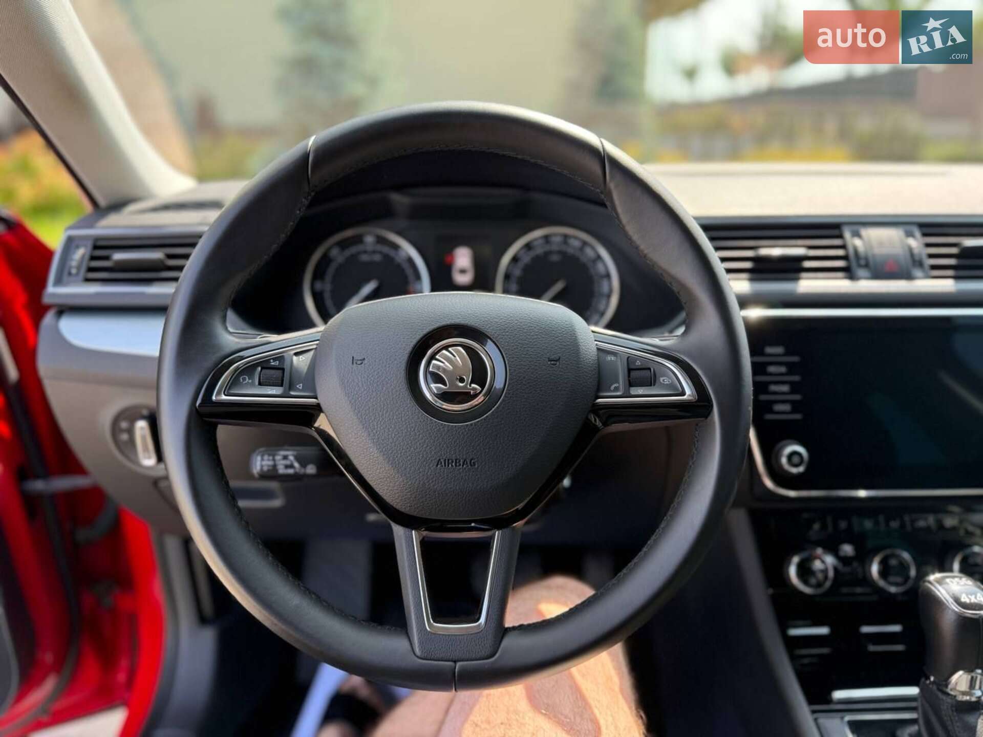 SKODA SUPERB 2018 VIN TMBCJ7NP8J7566019 фото оголошення 55 з 60