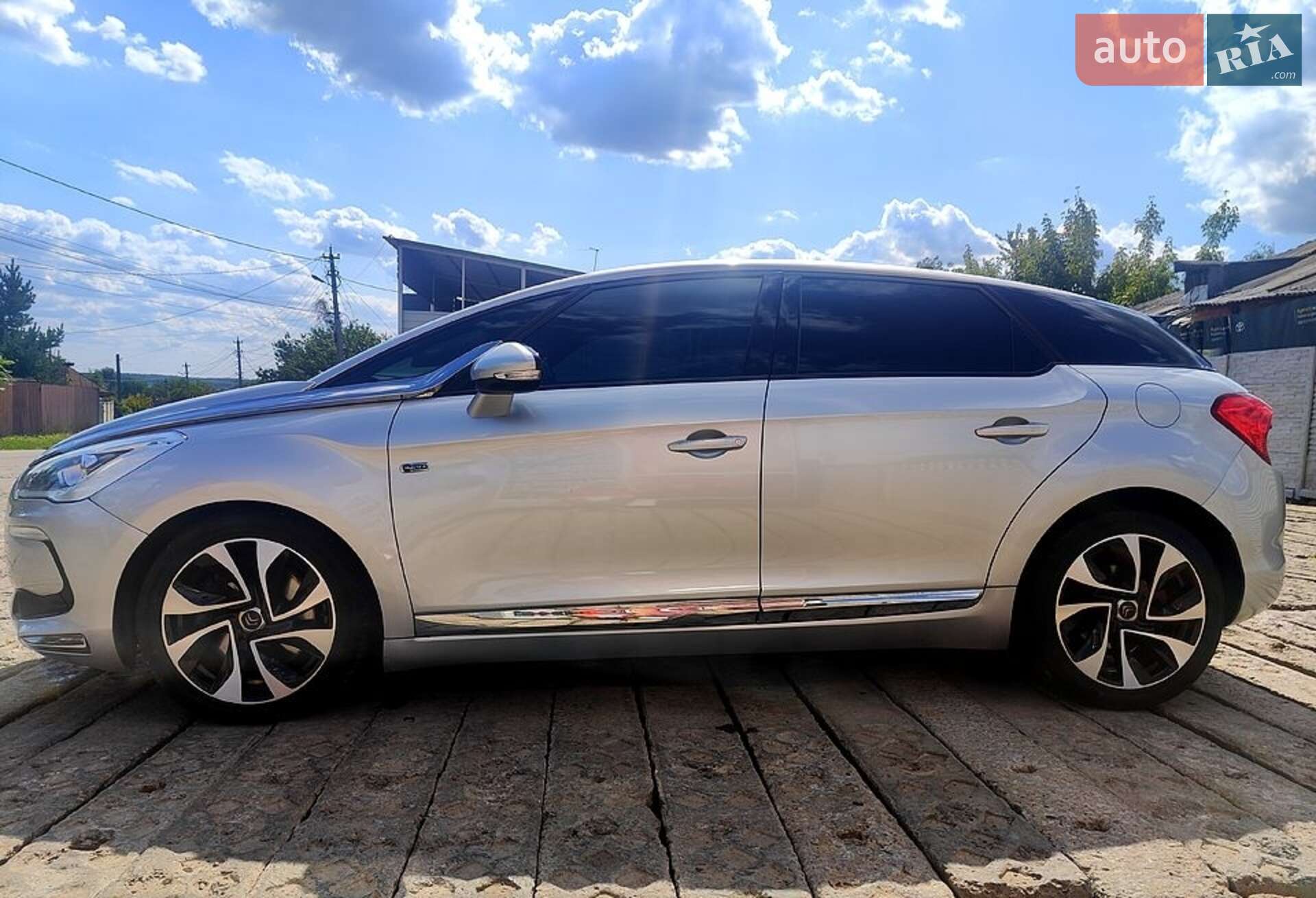 Citroen DS5 2013 VIN VF7KFRHC8DS514104 фото оголошення 4 з 12