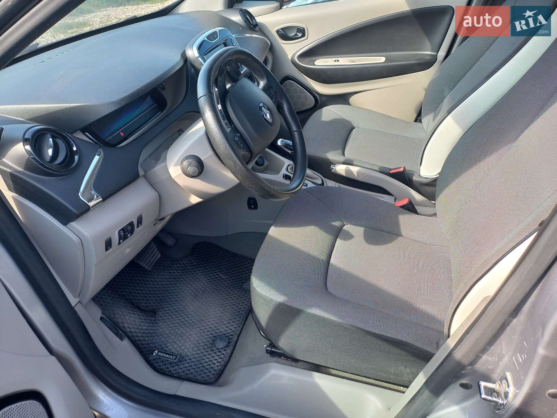 Renault Zoe 2015 VIN VF1AGVYB053453841 фото оголошення 5 з 11