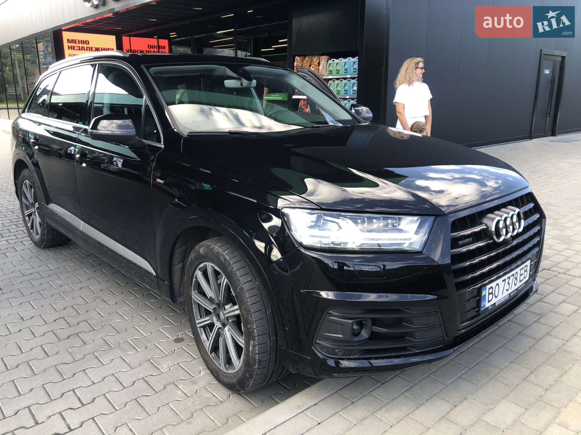 Audi Q7 2015 VIN WA1LAAF70HD000468 фото оголошення 3 з 96