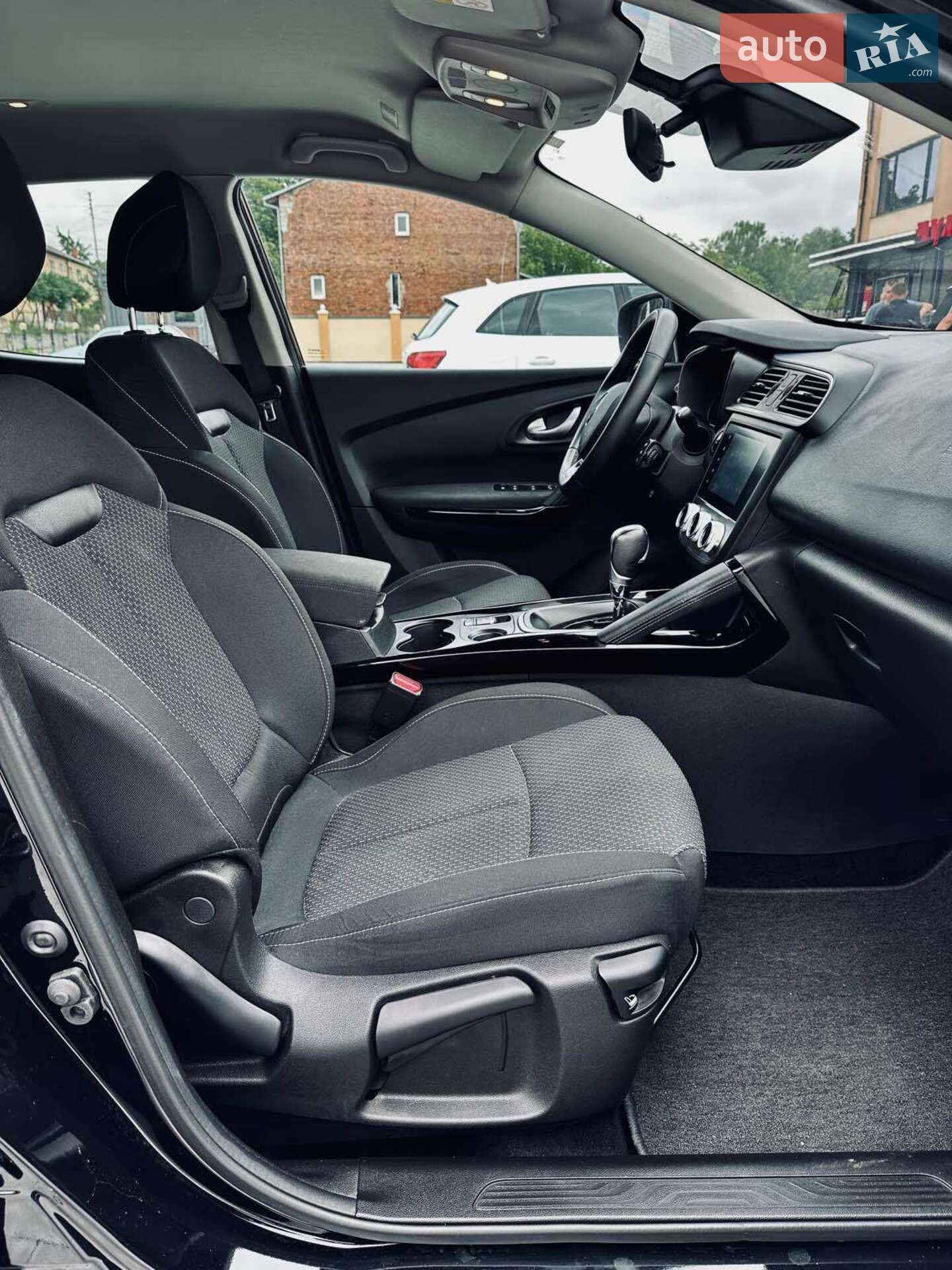Renault Kadjar 2020 VIN VF1RFE00564916515 фото оголошення 4 з 23