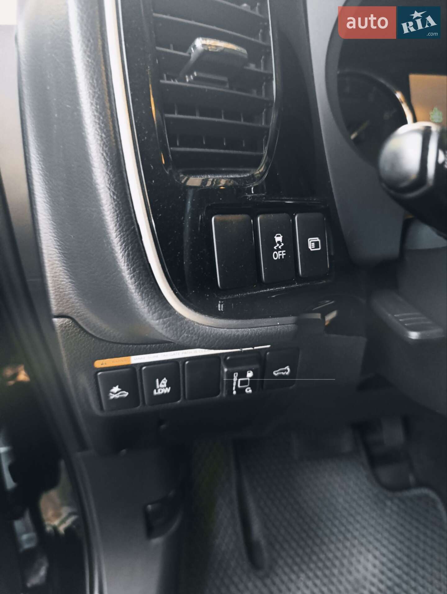 Mitsubishi Outlander 2020 VIN JA4AD3A3XLZ032810 фото оголошення 10 з 12