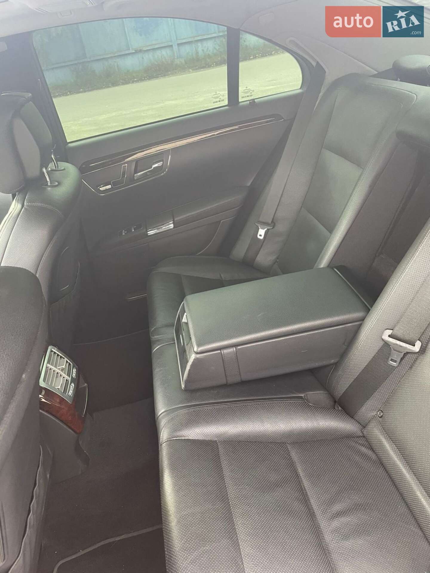 Mercedes-Benz S-Class 2011 VIN WDD2210221A353593 фото оголошення 8 з 10