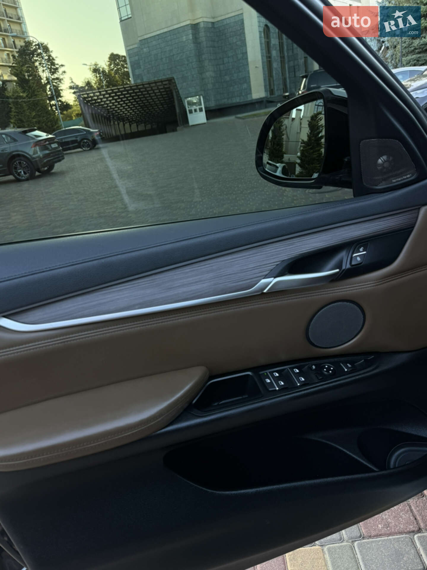 BMW X6 2016 VIN WBAKU610400S44584 фото оголошення 28 з 37