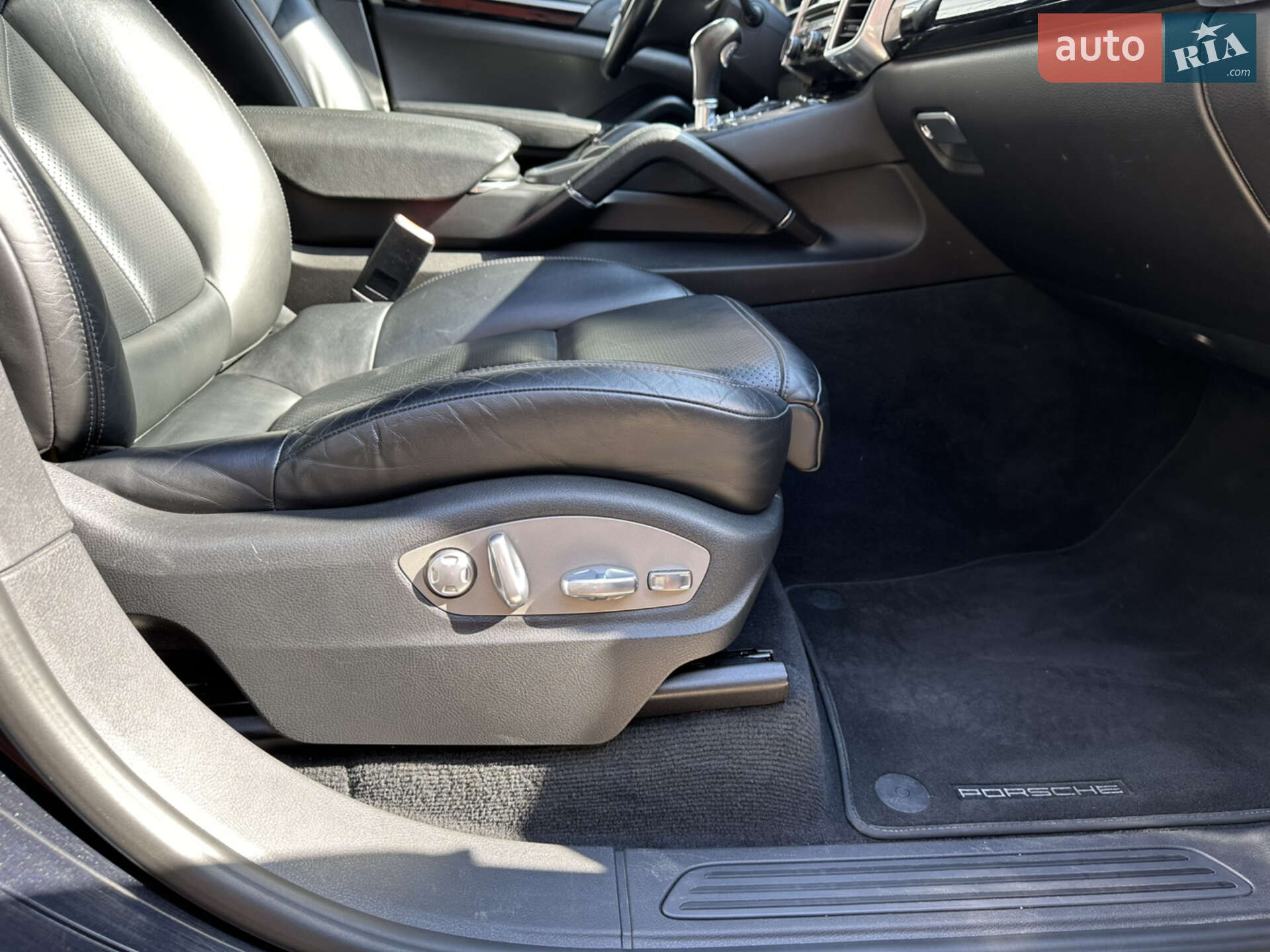 Porsche Cayenne 2014 VIN WP1AA2A23ELA91511 фото оголошення 17 з 31