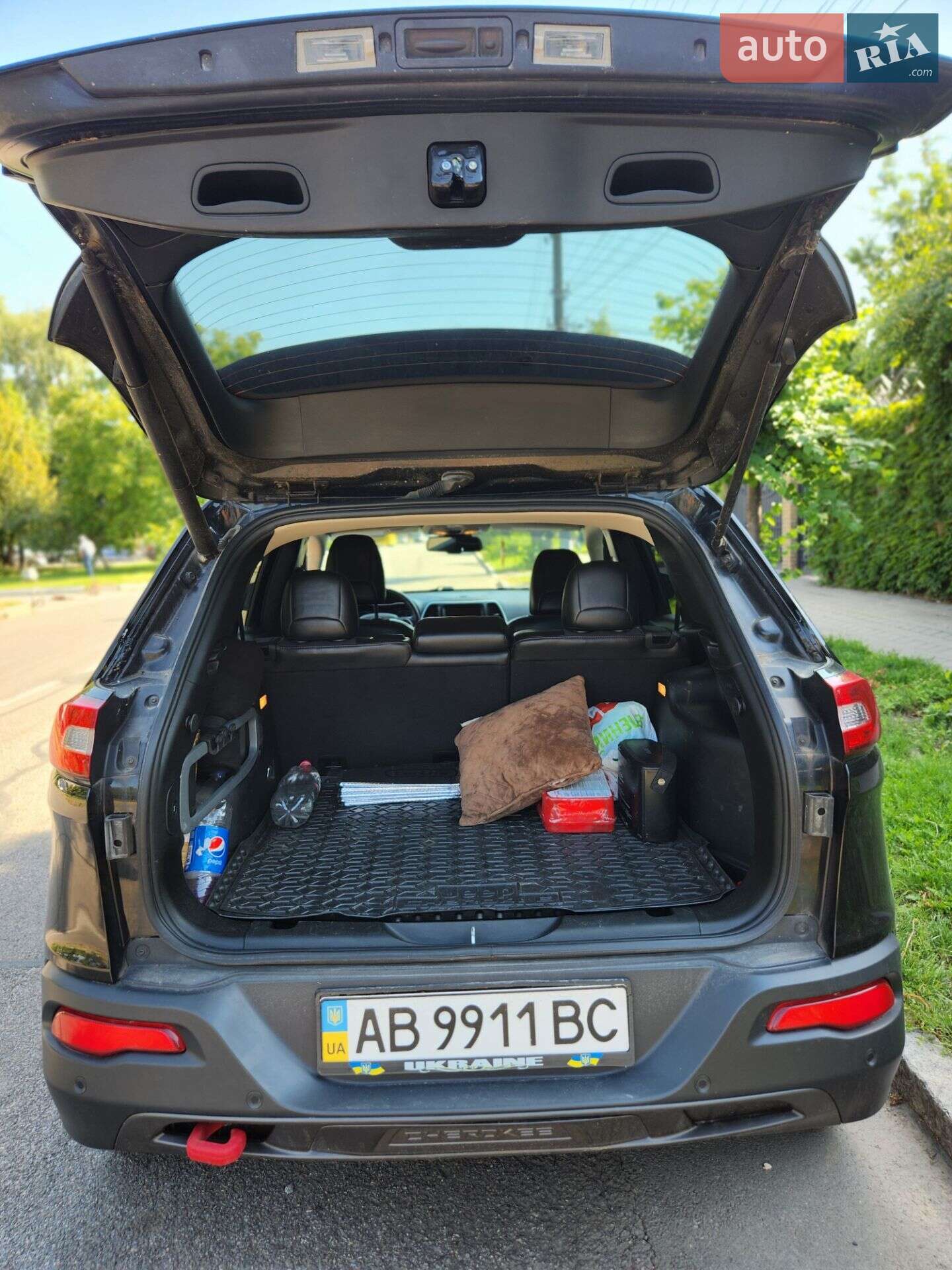 Jeep Cherokee 2017 VIN 1C4PJMBB7JD505335 фото оголошення 4 з 23