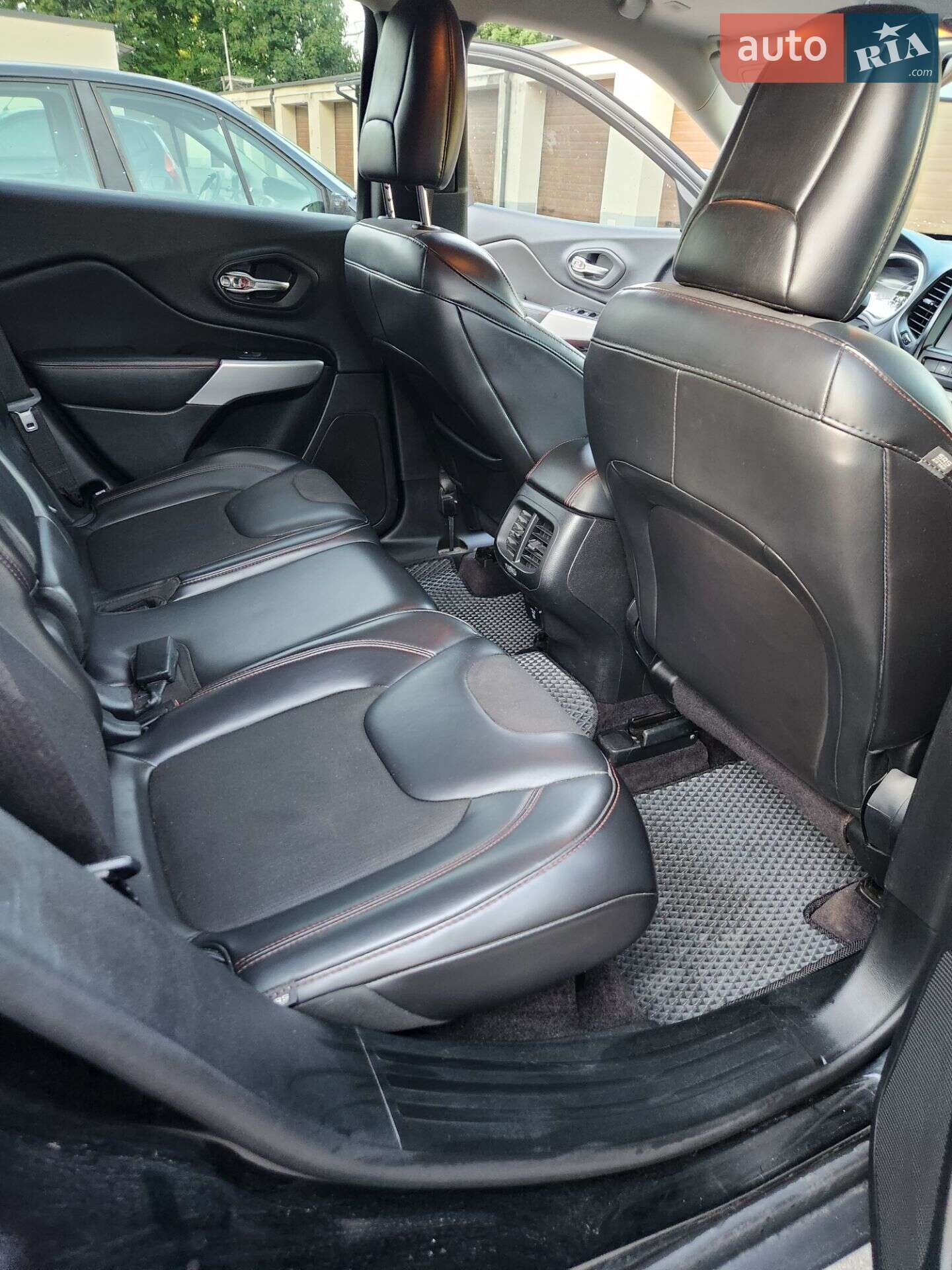 Jeep Cherokee 2017 VIN 1C4PJMBB7JD505335 фото оголошення 15 з 23