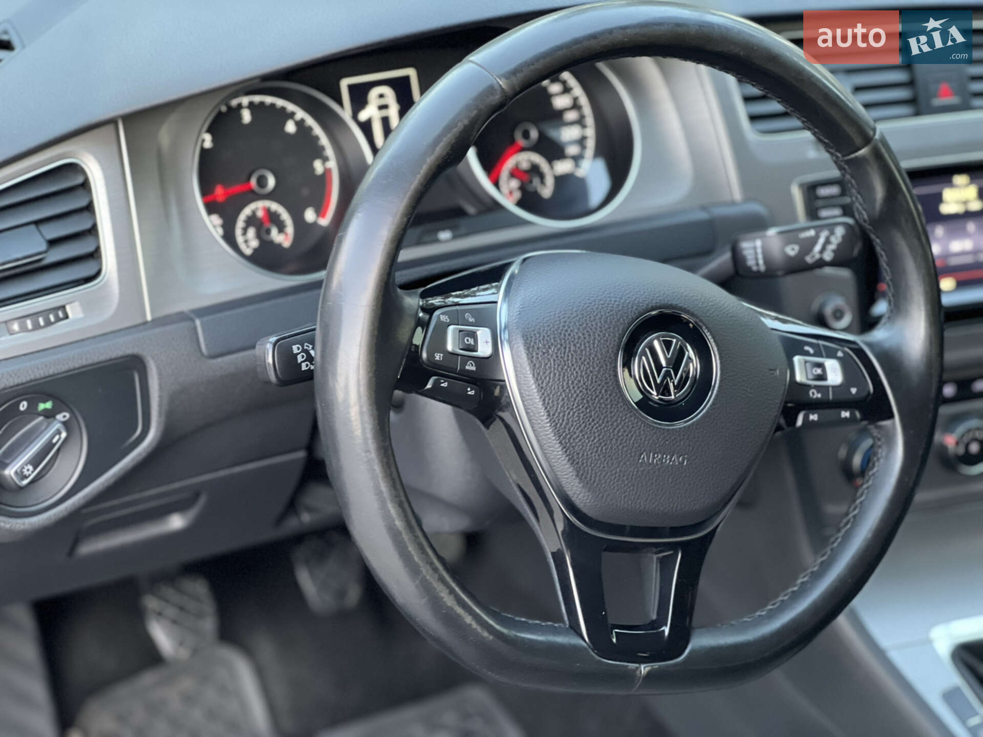 Volkswagen Golf 2014 VIN WVWZZZAUZEP565838 фото оголошення 35 з 62