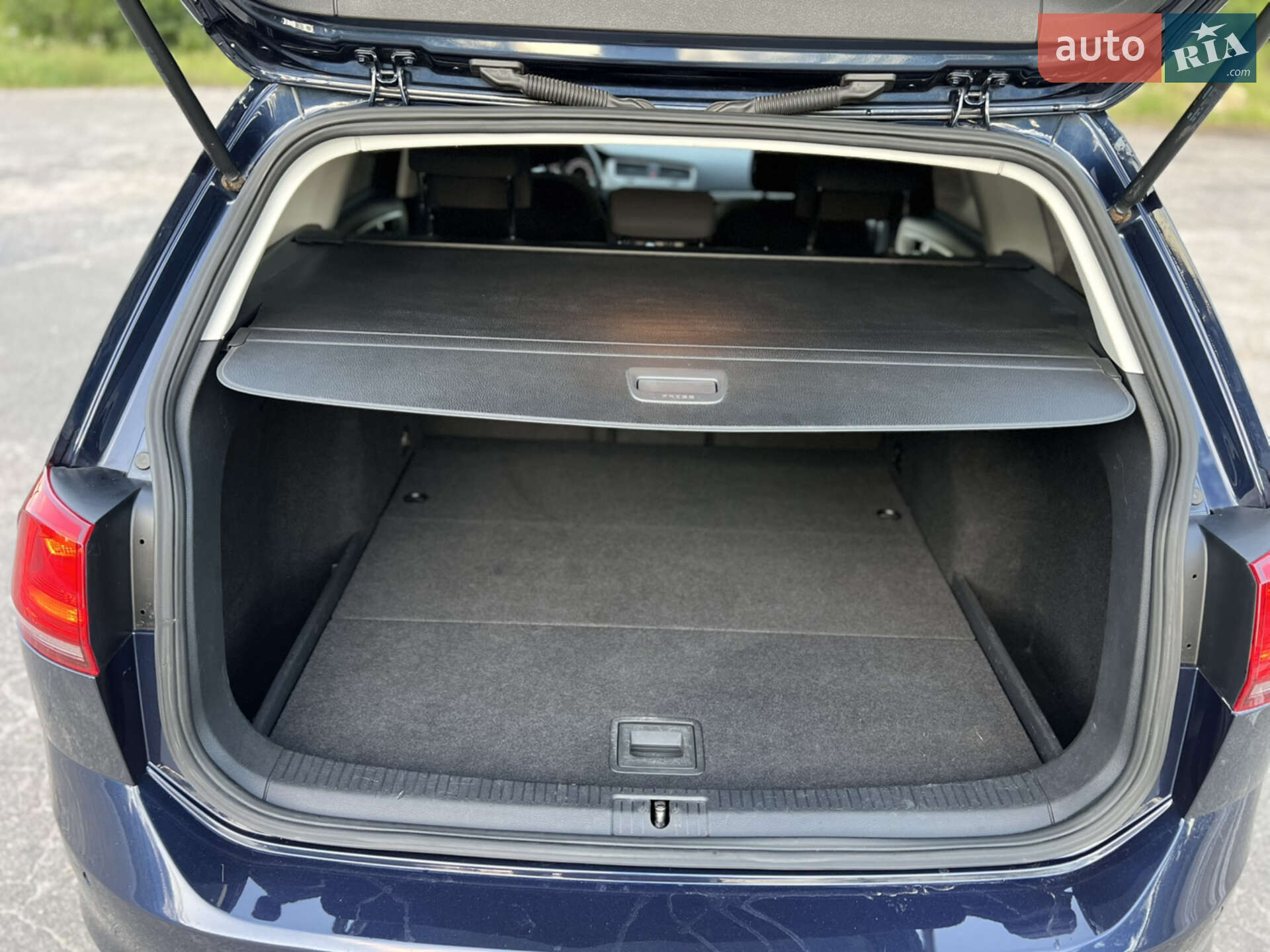 Volkswagen Golf 2014 VIN WVWZZZAUZEP565838 фото оголошення 47 з 62