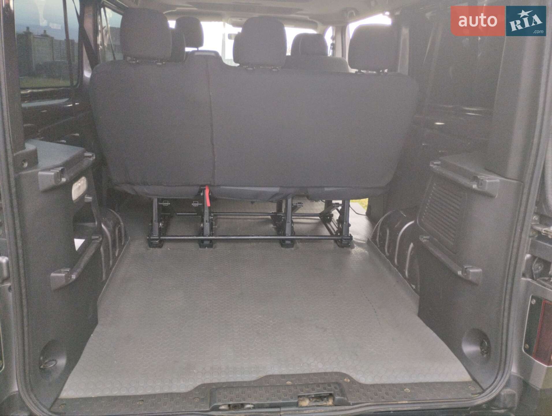 Renault Trafic 2016 VIN VF1JL000454116926 фото оголошення 4 з 11