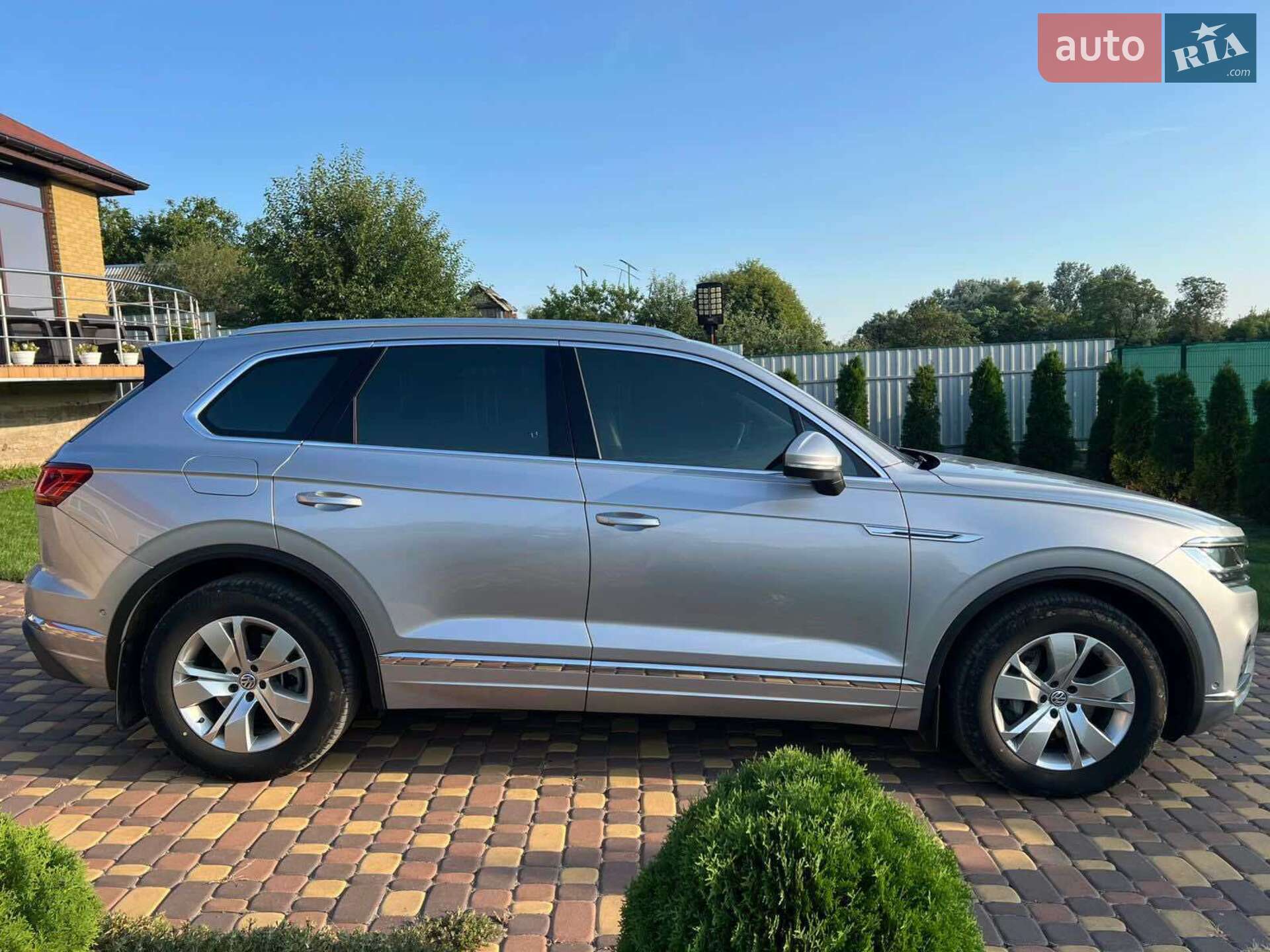 Volkswagen Touareg 2018 VIN WVGZZZCRZKD001619 фото оголошення 3 з 9