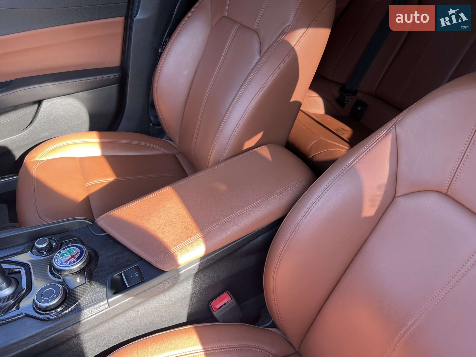 Alfa Romeo Giulia 2018 VIN ZARFAEDN7J7590223 фото оголошення 27 з 53