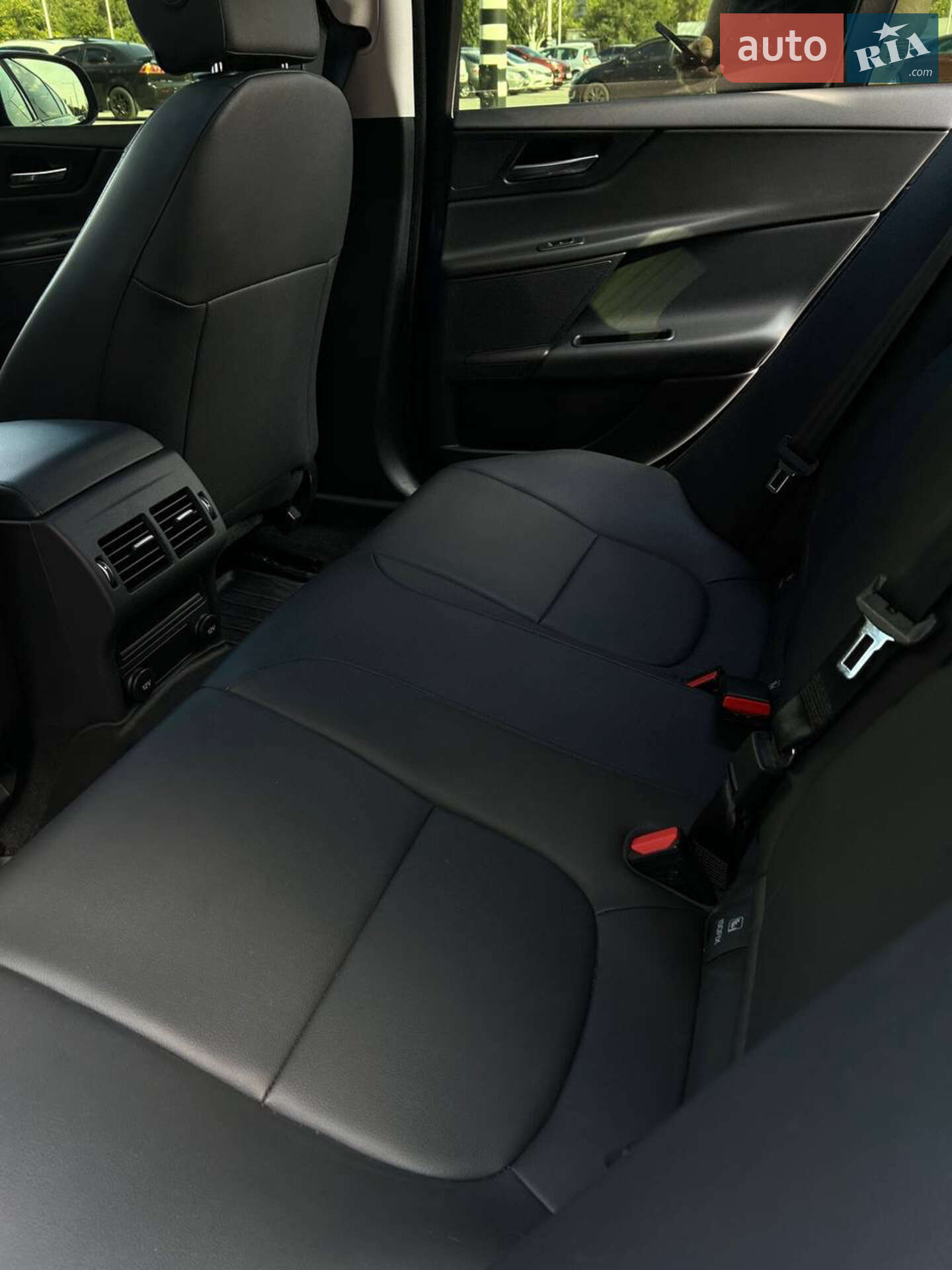 Jaguar XE 2017 VIN SAJAS4BN1HCP14469 фото оголошення 2 з 22