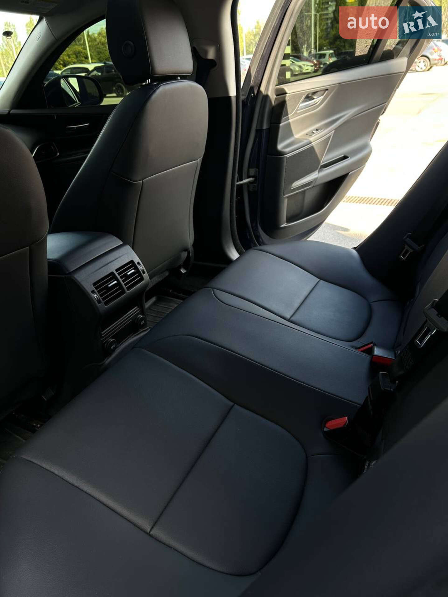 Jaguar XE 2017 VIN SAJAS4BN1HCP14469 фото оголошення 3 з 22
