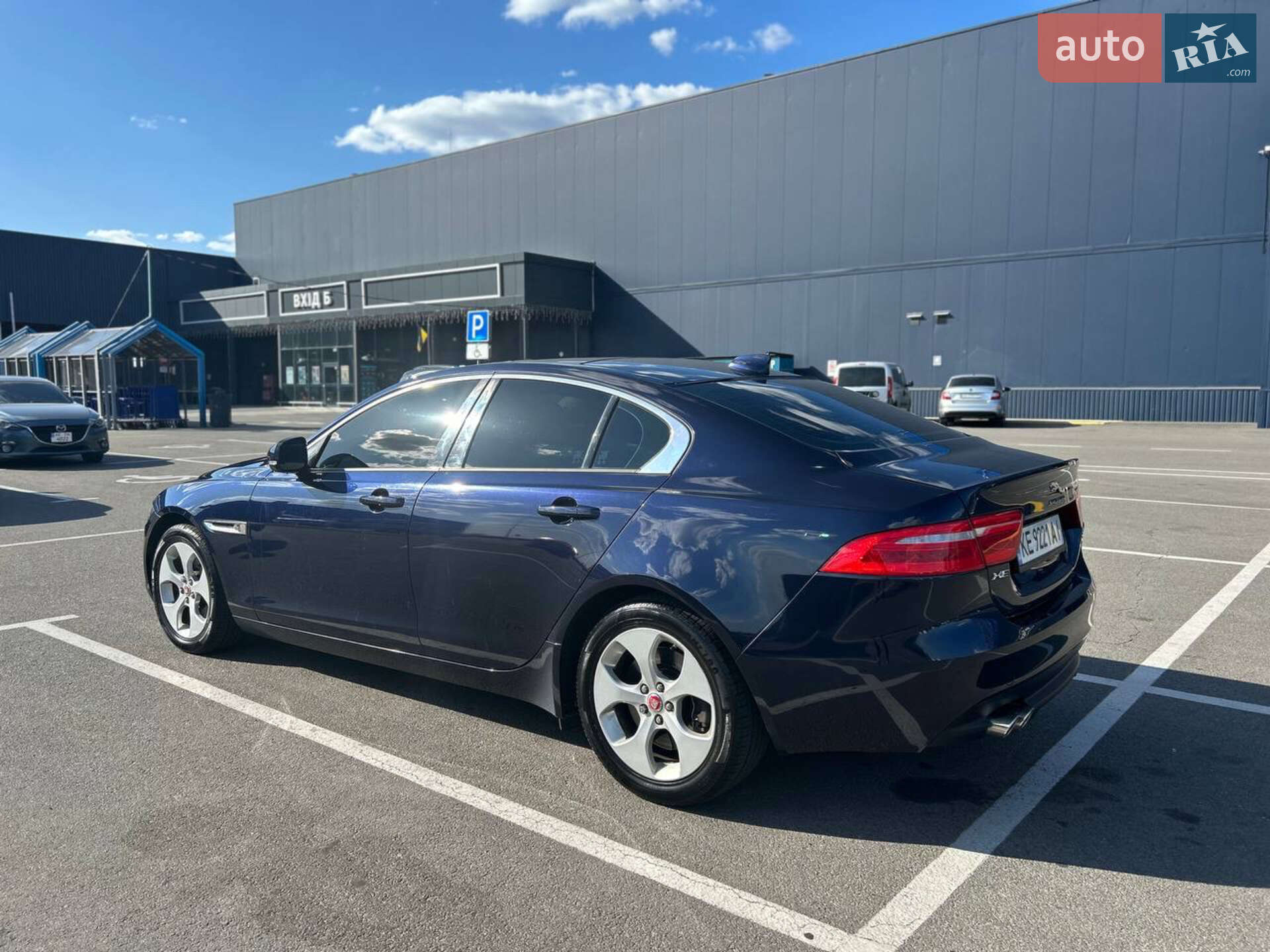 Jaguar XE 2017 VIN SAJAS4BN1HCP14469 фото оголошення 10 з 22