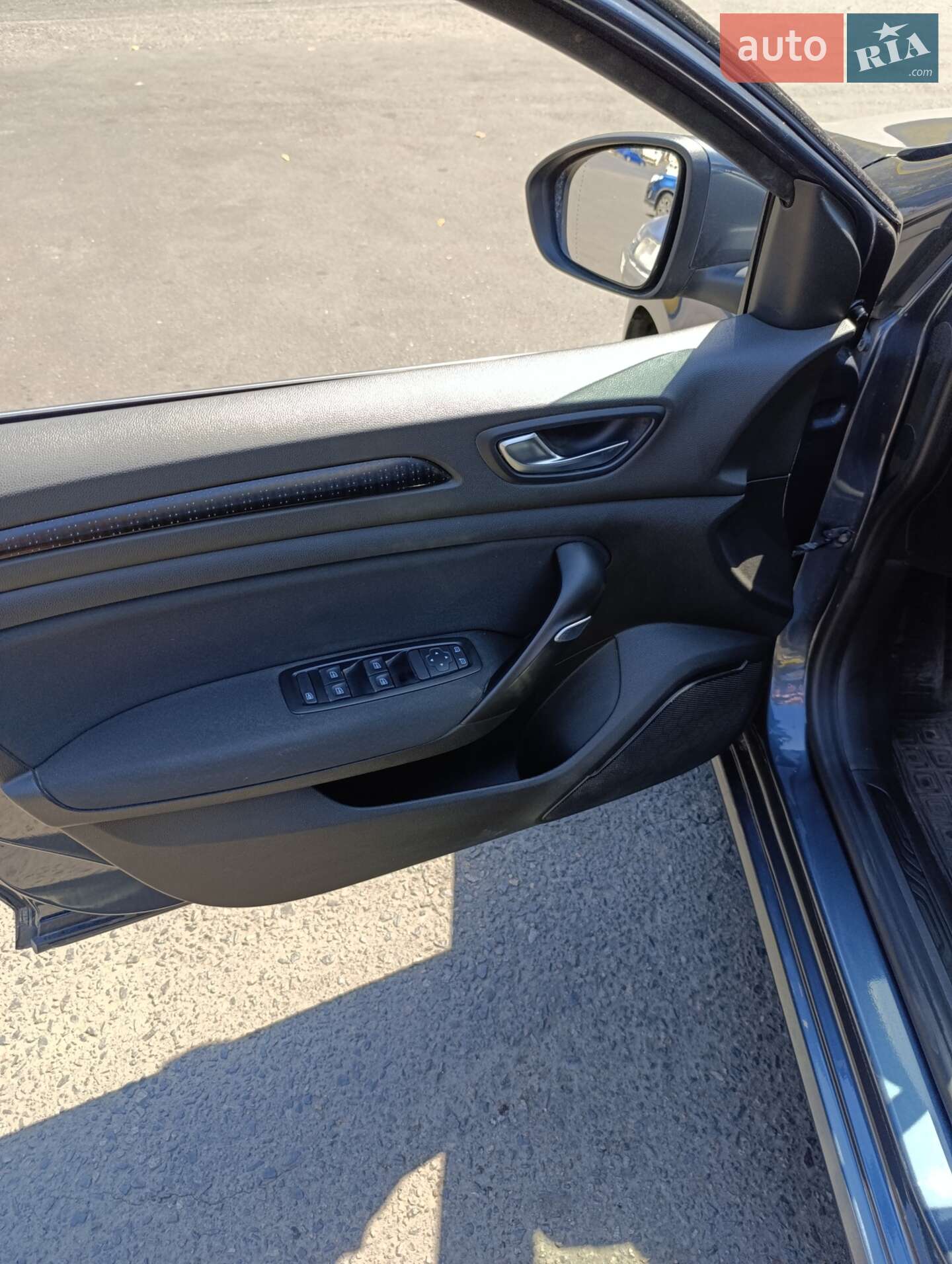 Renault Megane 2016 VIN VF1RFB00X56773319 фото оголошення 5 з 8