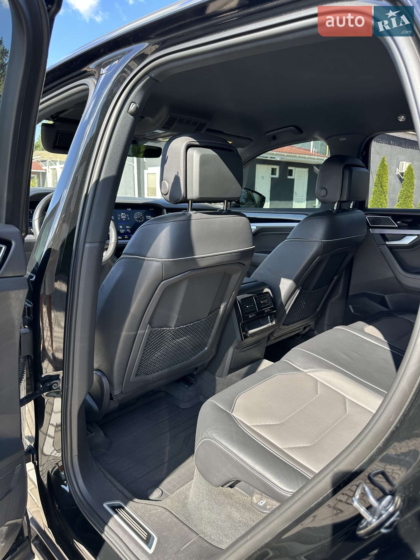 Volkswagen Touareg 2023 VIN WVGZZZCR6PD025981 фото оголошення 16 з 34