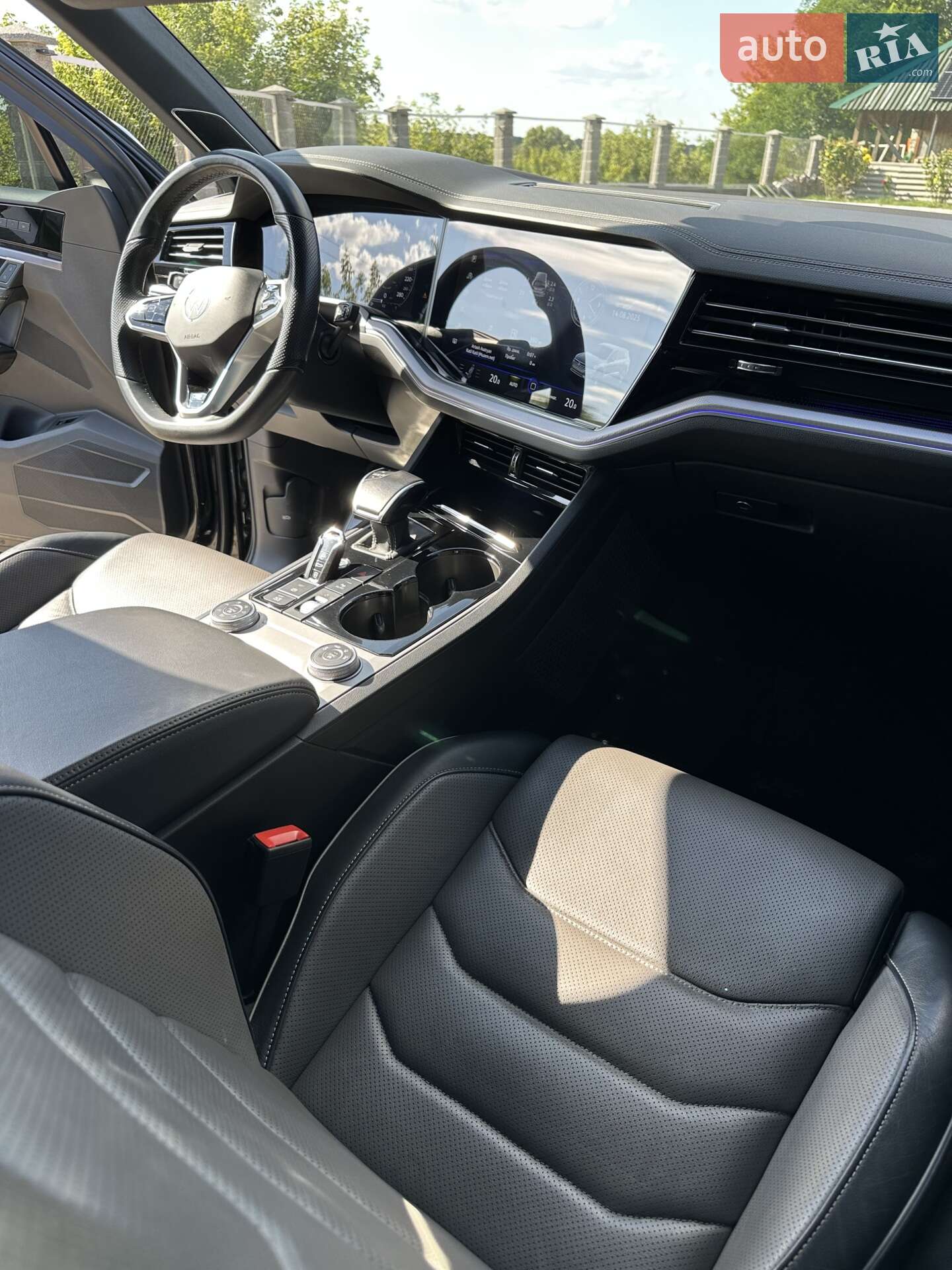 Volkswagen Touareg 2023 VIN WVGZZZCR6PD025981 фото оголошення 19 з 34