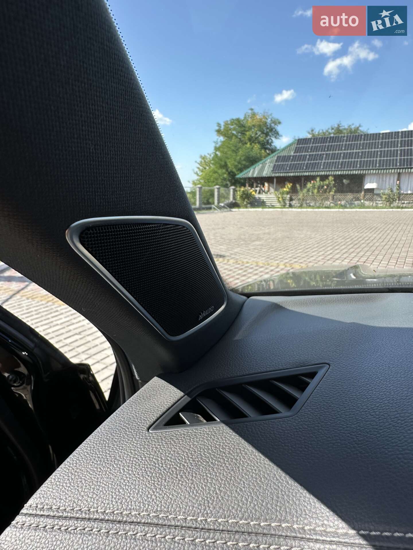 Volkswagen Touareg 2023 VIN WVGZZZCR6PD025981 фото оголошення 29 з 34