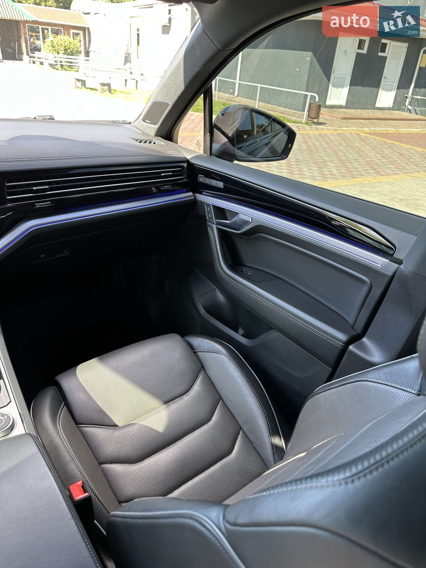 Volkswagen Touareg 2023 VIN WVGZZZCR6PD025981 фото оголошення 32 з 34