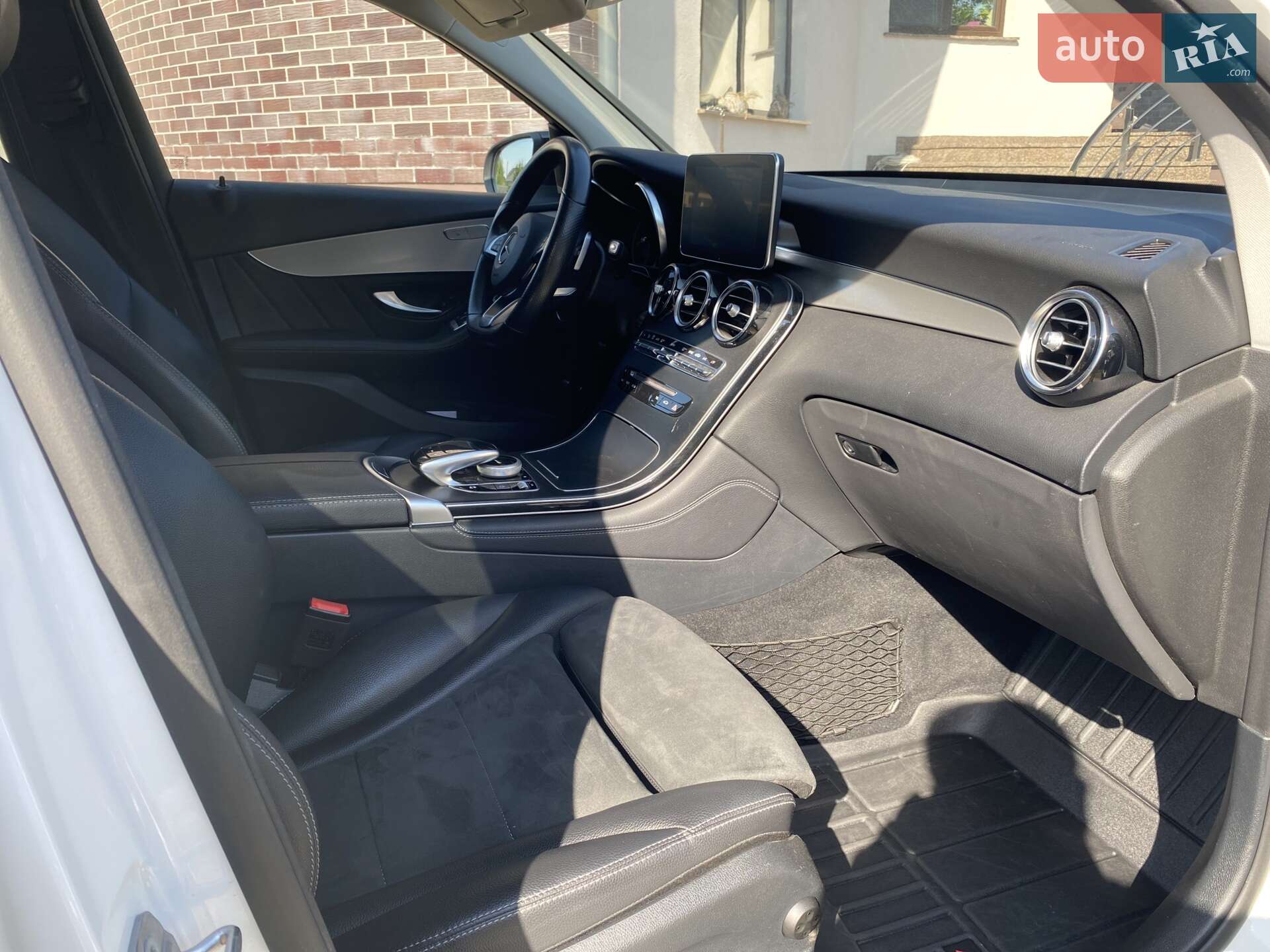Mercedes-Benz GLC-Class 2018 VIN WDC2539051F549999 фото оголошення 18 з 20