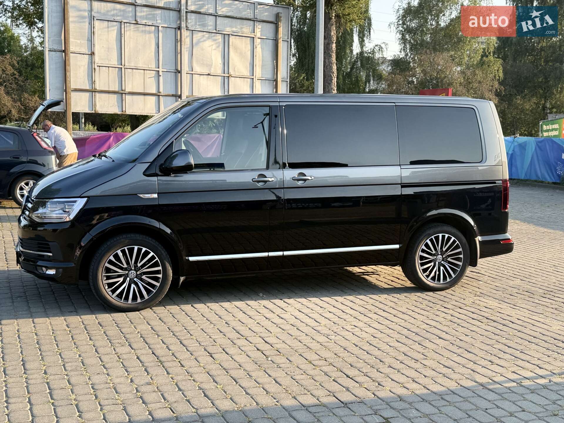 Volkswagen Multivan 2018 VIN WV2ZZZ7HZJH172007 фото оголошення 21 з 46