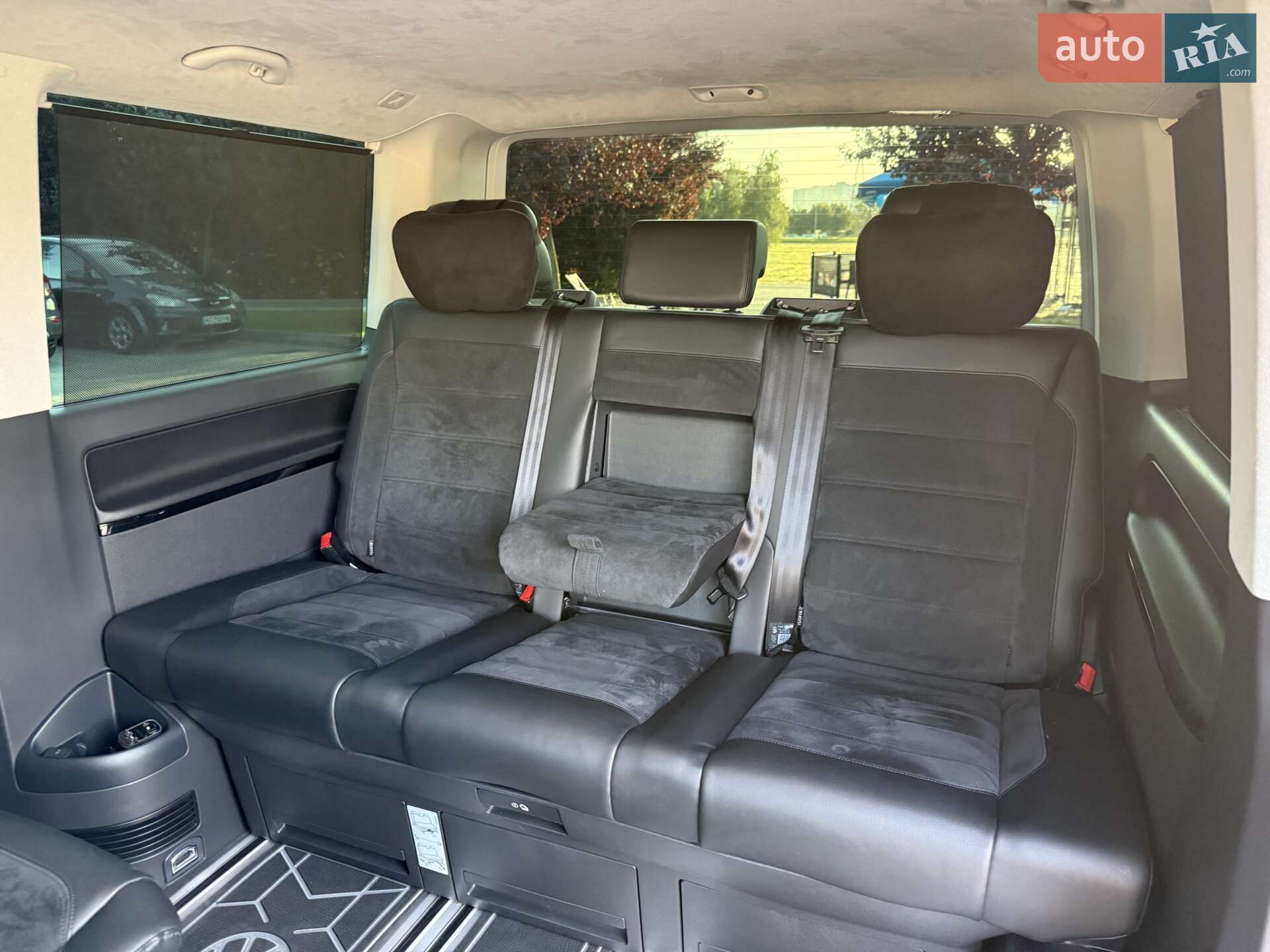 Volkswagen Multivan 2018 VIN WV2ZZZ7HZJH172007 фото оголошення 31 з 46