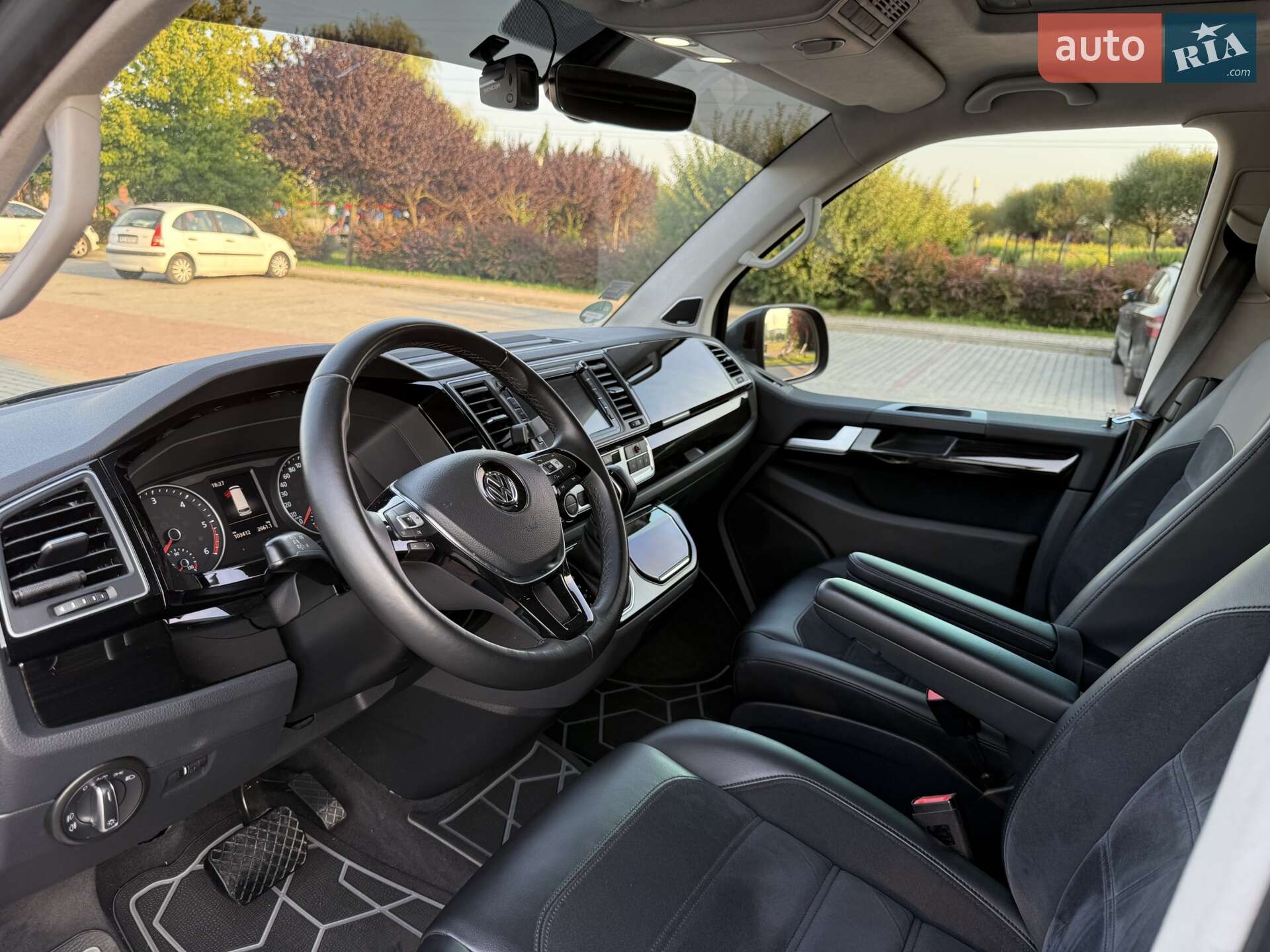 Volkswagen Multivan 2018 VIN WV2ZZZ7HZJH172007 фото оголошення 35 з 46
