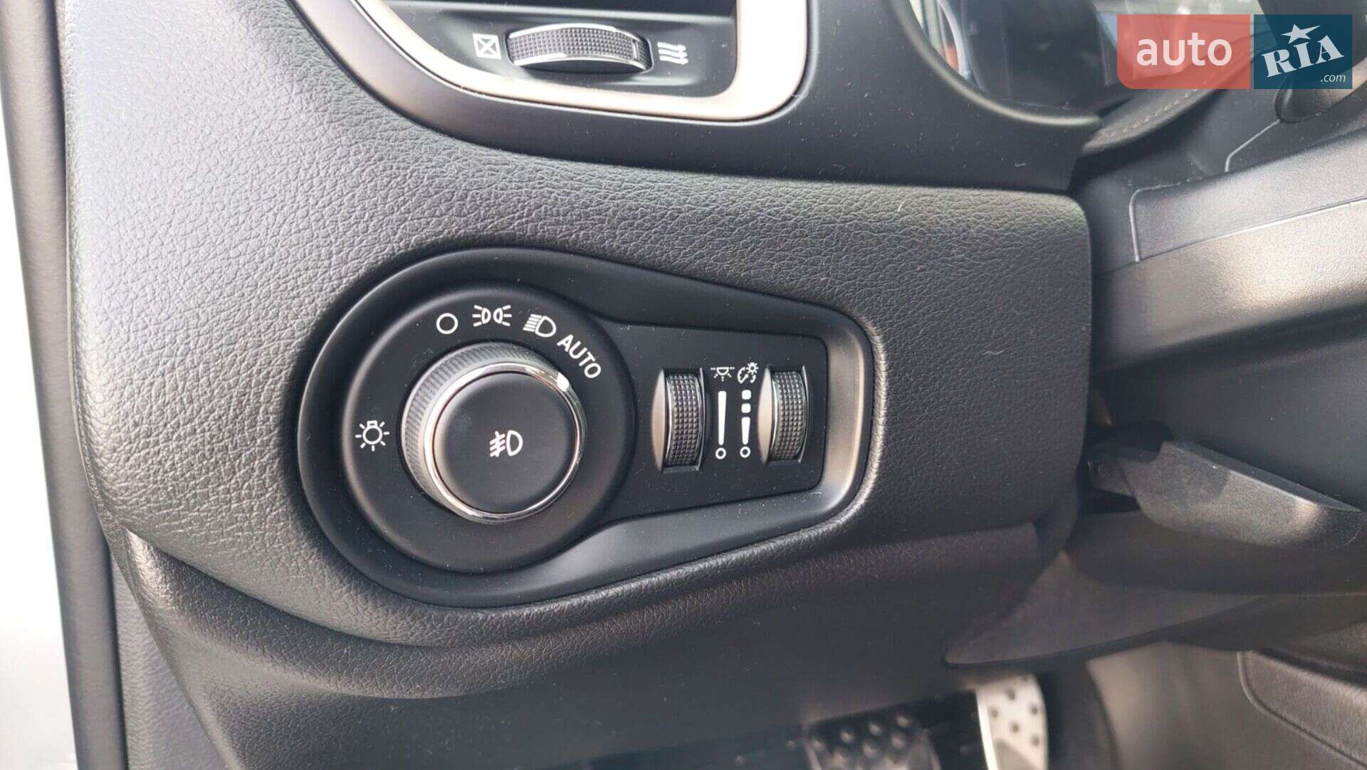 Jeep Renegade 2016 VIN ZACCJBBT8GPE35611 фото оголошення 20 з 42