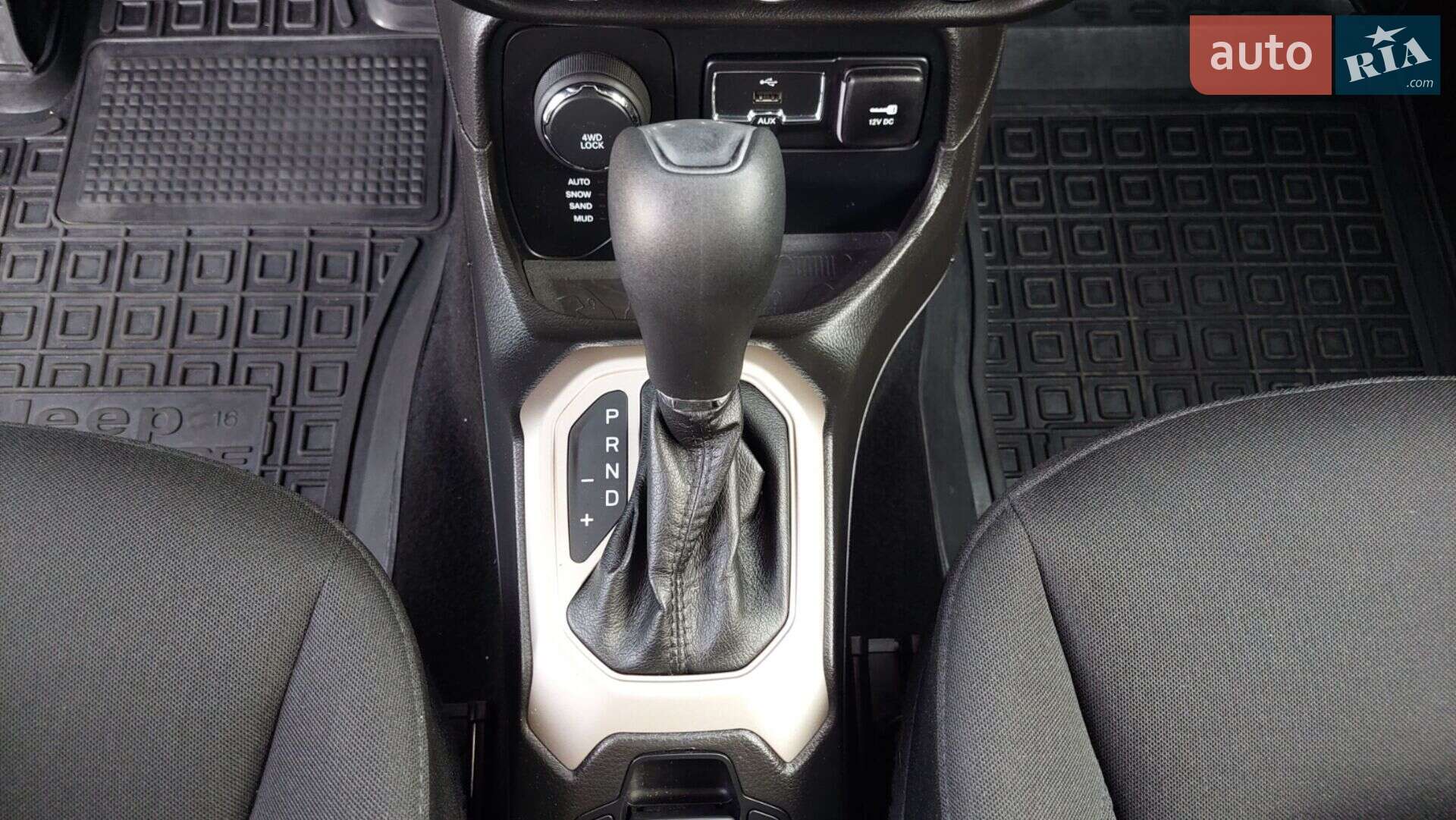 Jeep Renegade 2016 VIN ZACCJBBT8GPE35611 фото оголошення 27 з 42