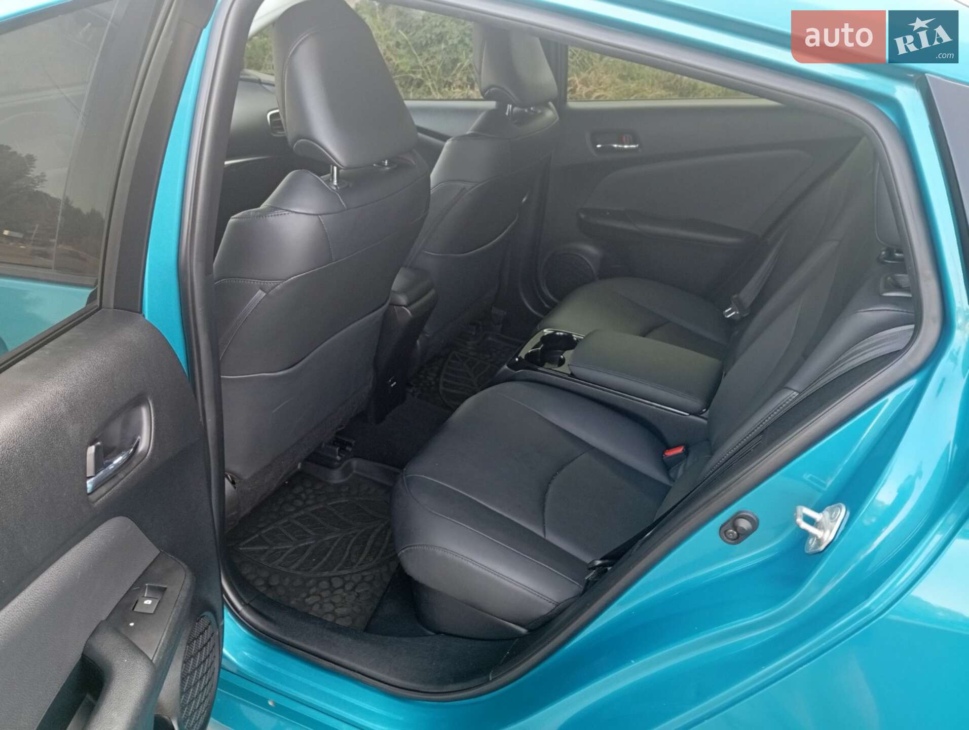 Toyota Prius Prime 2017 VIN JTDKARFP4H3015738 фото оголошення 10 з 15