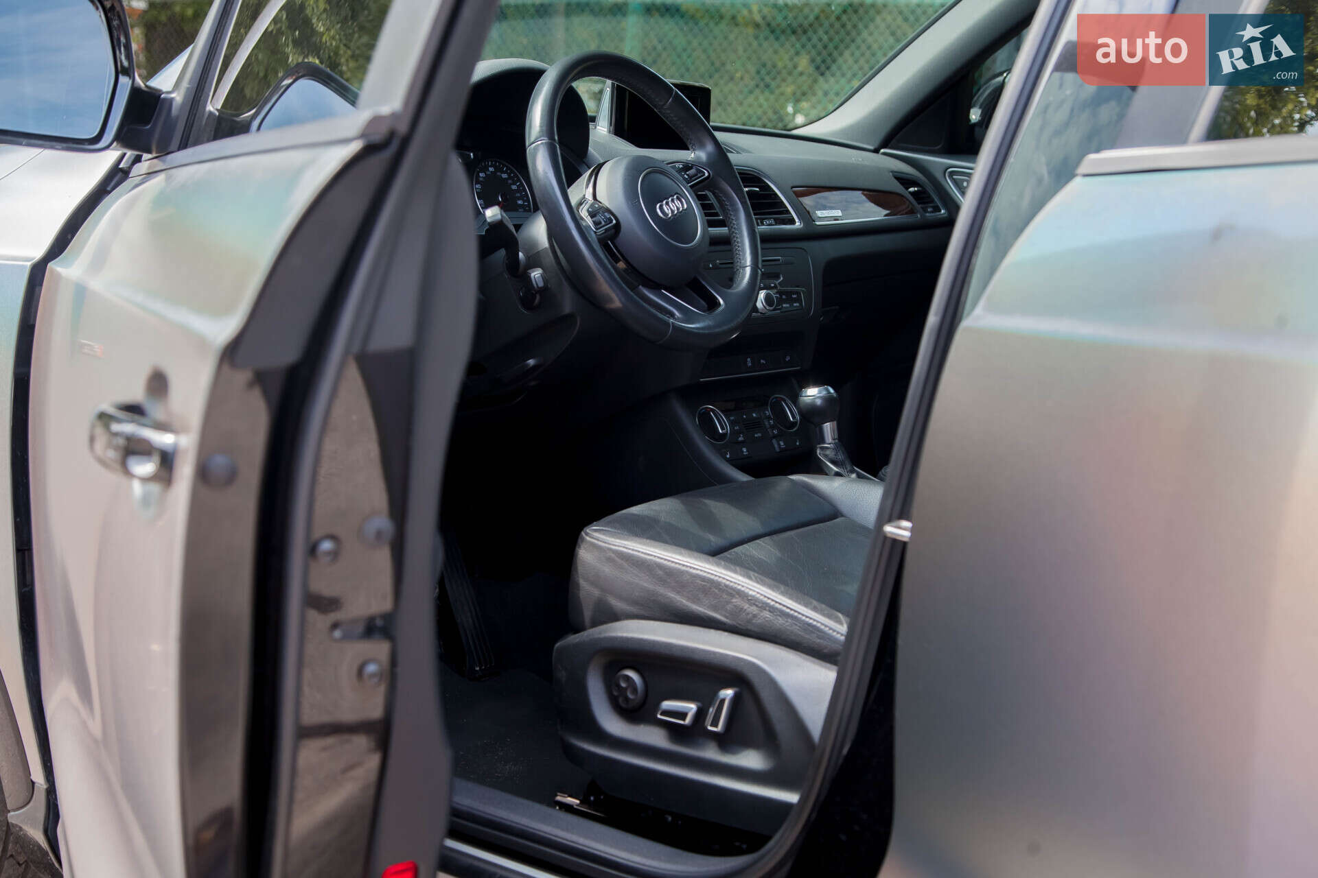 Audi Q3 2017 VIN WA1ECCFS1JR016609 фото оголошення 98 з 105