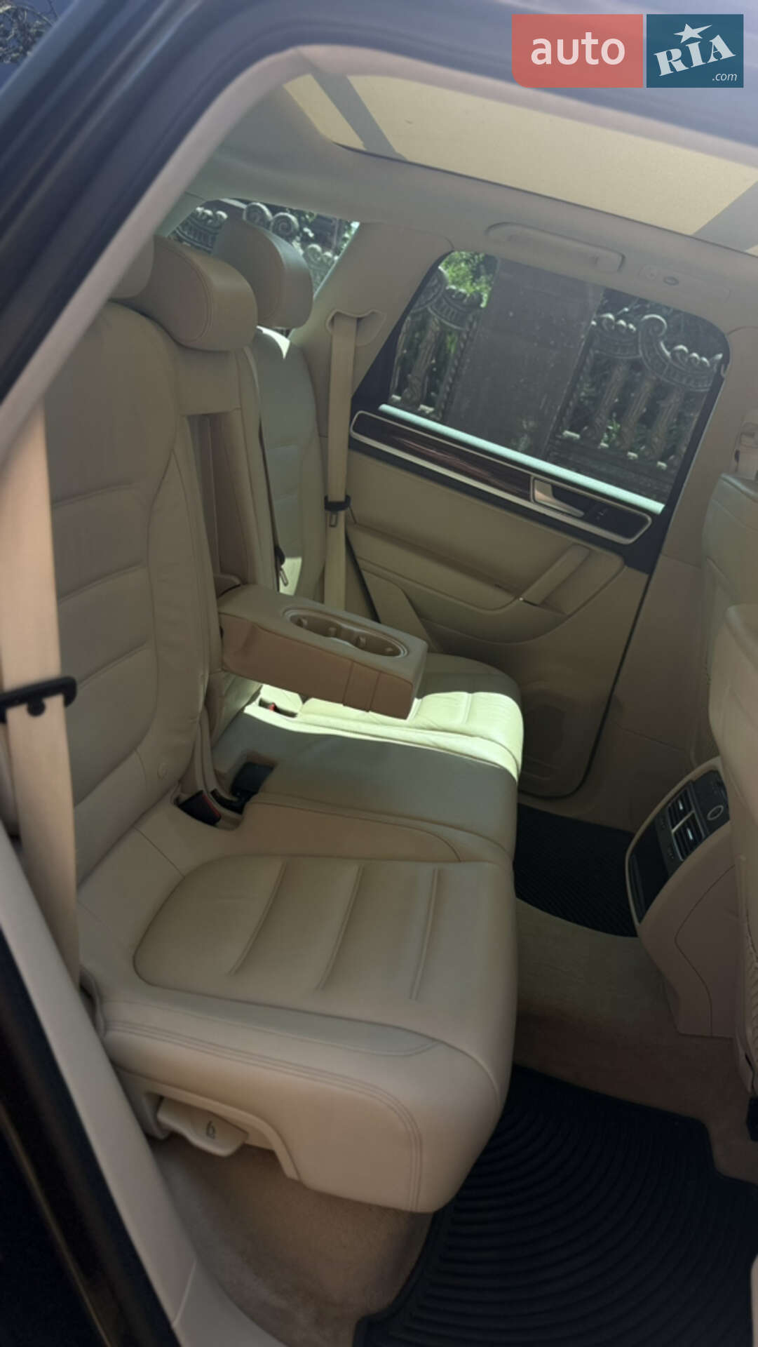 Volkswagen Touareg 2015 VIN WVGEF9BP6GD010405 фото оголошення 3 з 22