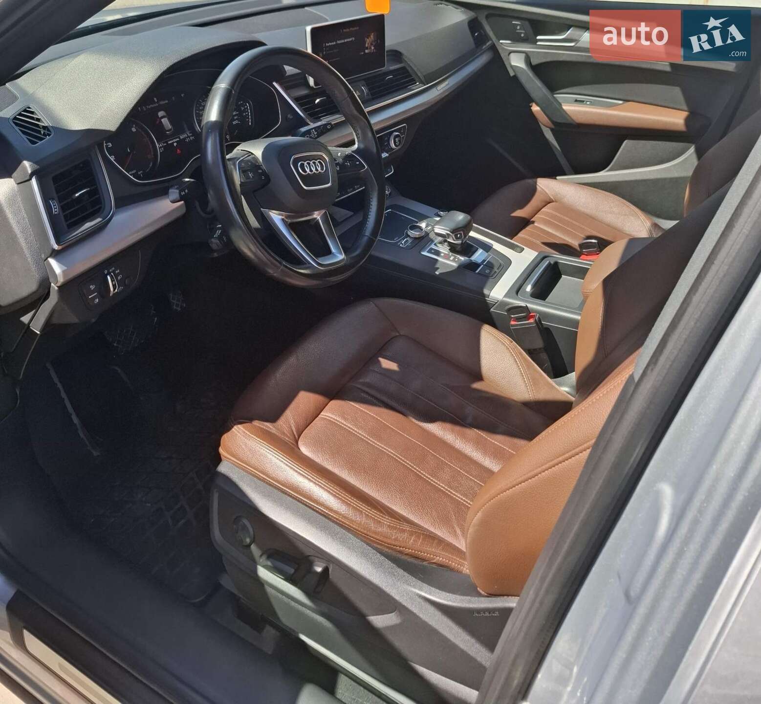 Audi Q5 2017 VIN WA1BNAFY7J2037088 фото оголошення 3 з 12