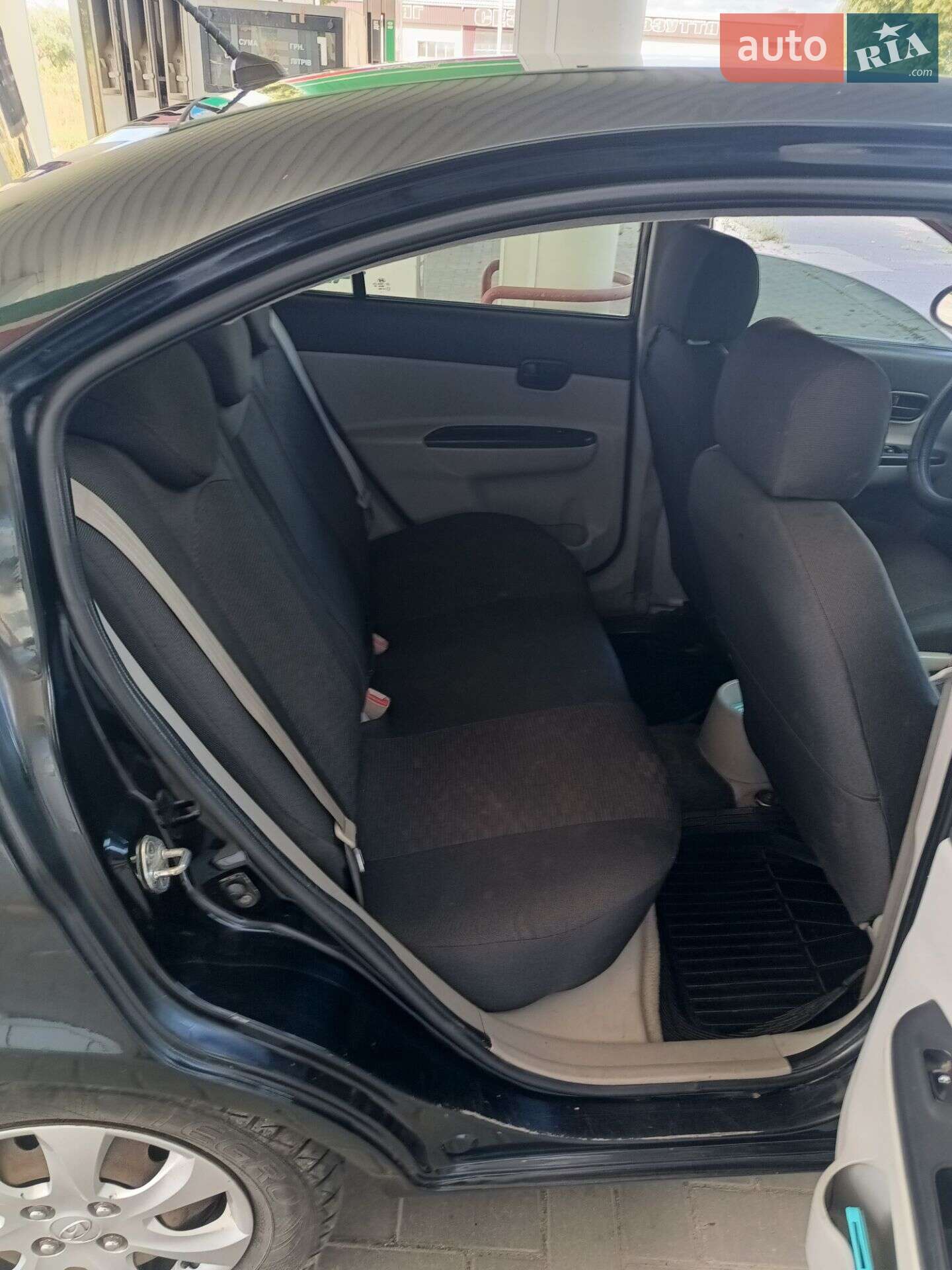 Hyundai Accent 2010 VIN NLHCM41AAAZ193490 фото оголошення 2 з 13