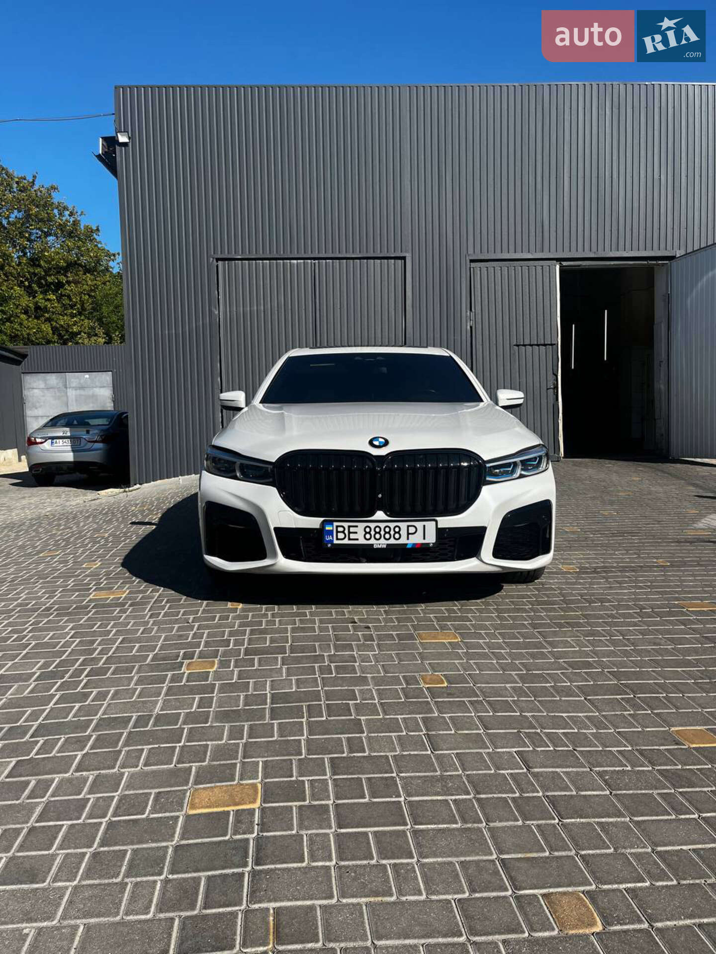 Bmw 750 Li 2015 VIN WBA7F2C53GG415196 фото оголошення 2 з 30
