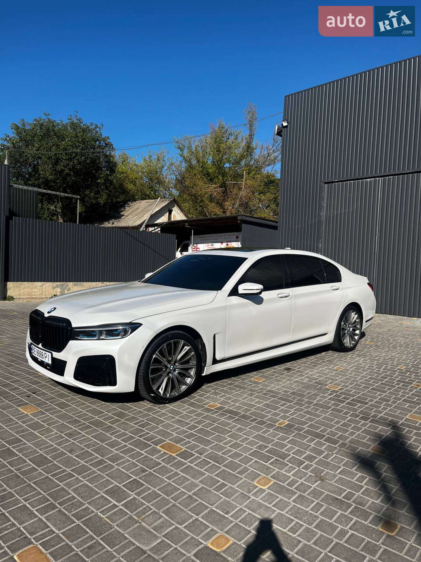 Bmw 750 Li 2015 VIN WBA7F2C53GG415196 фото оголошення 9 з 30