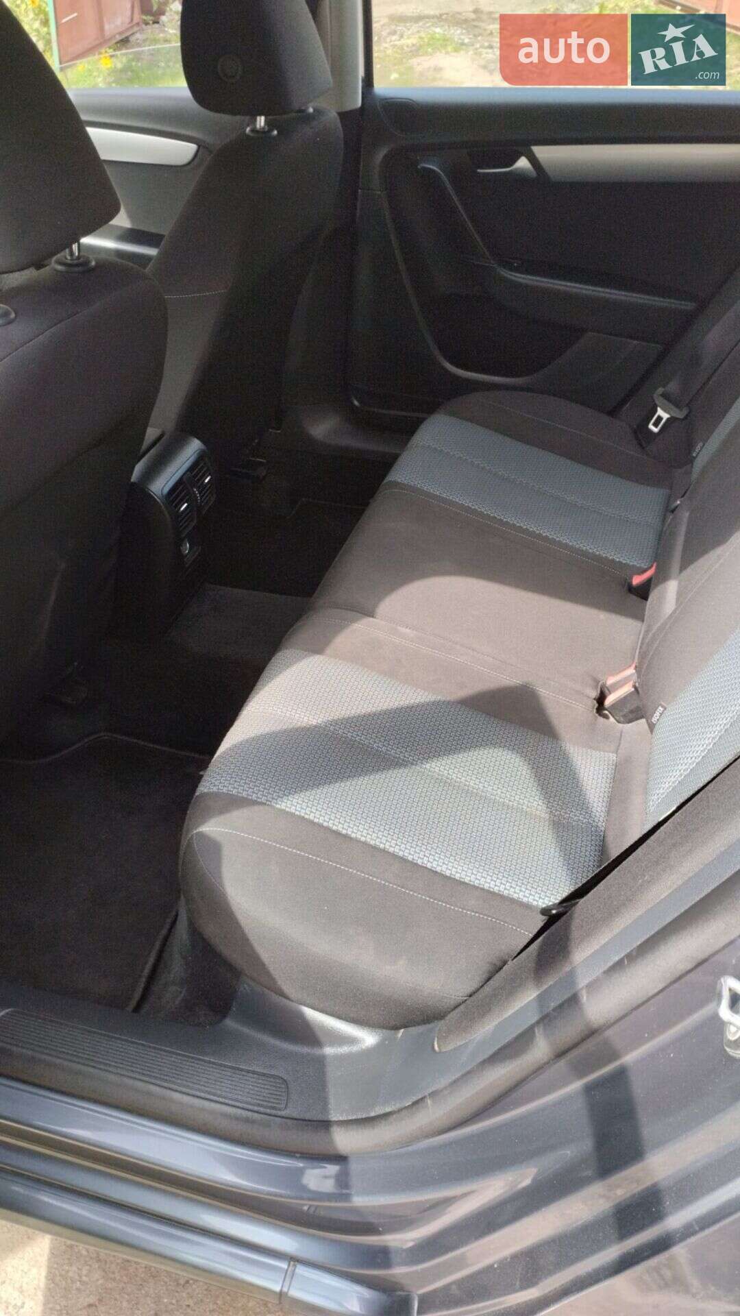 Volkswagen Passat 2012 VIN WVWZZZ3CZDE014498 фото оголошення 2 з 7