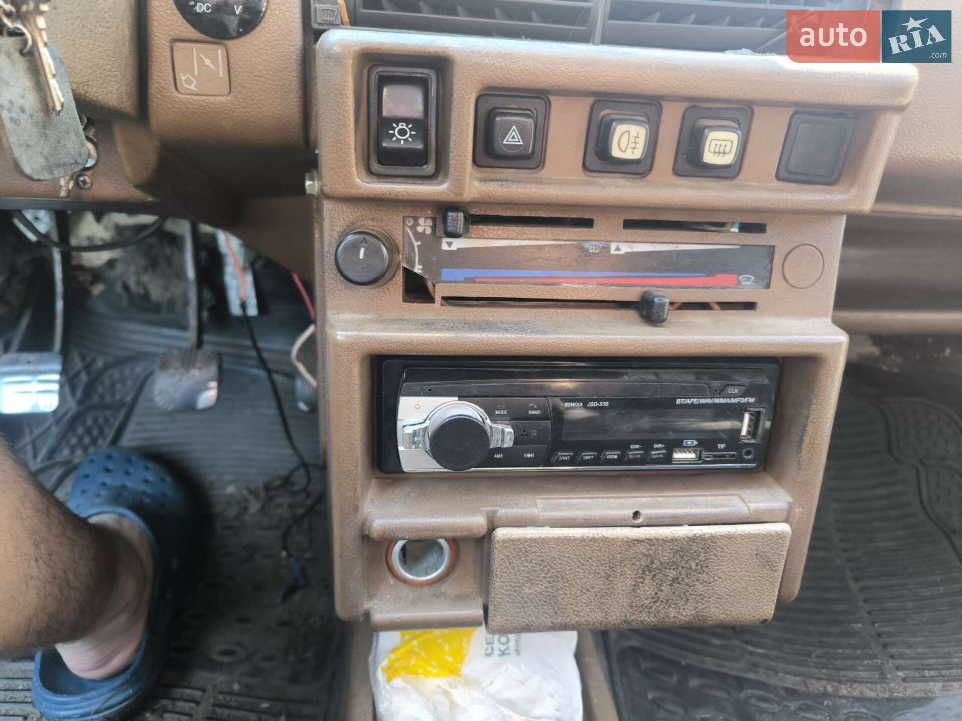 ВАЗ / Lada 2109 1988 VIN XTA210900J0290965 фото оголошення 8 з 19