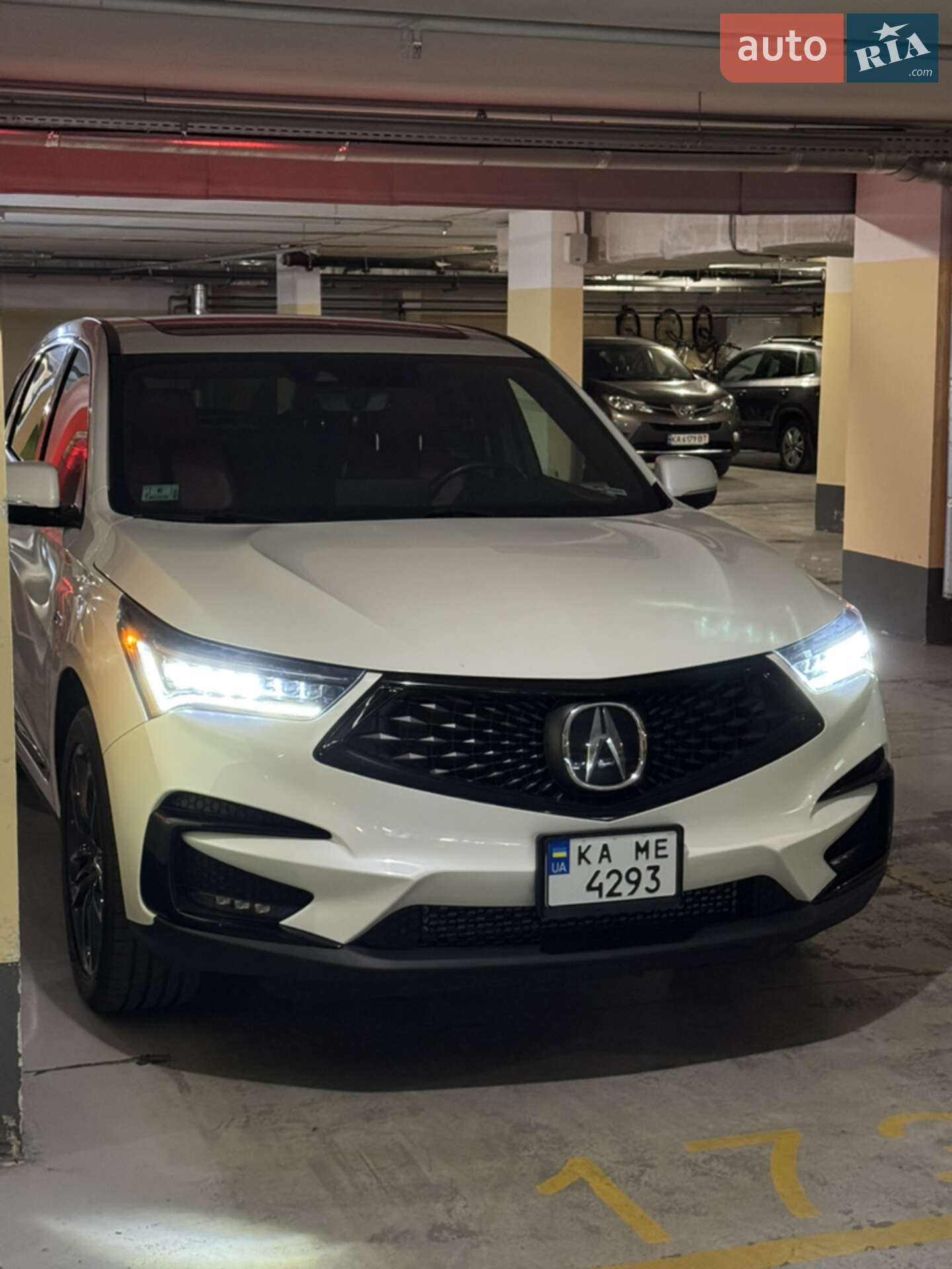 Acura RDX 2018 VIN 5J8TC2H64KL005861 фото оголошення 2 з 30